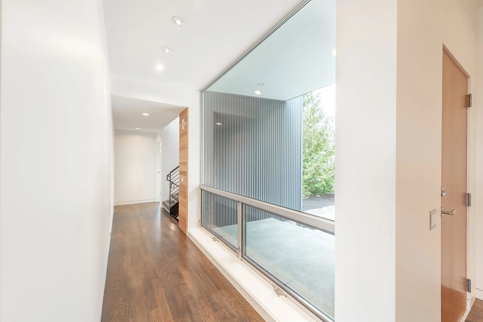 BUILD-LLC-Dunn-Int-Entry-01#.jpg