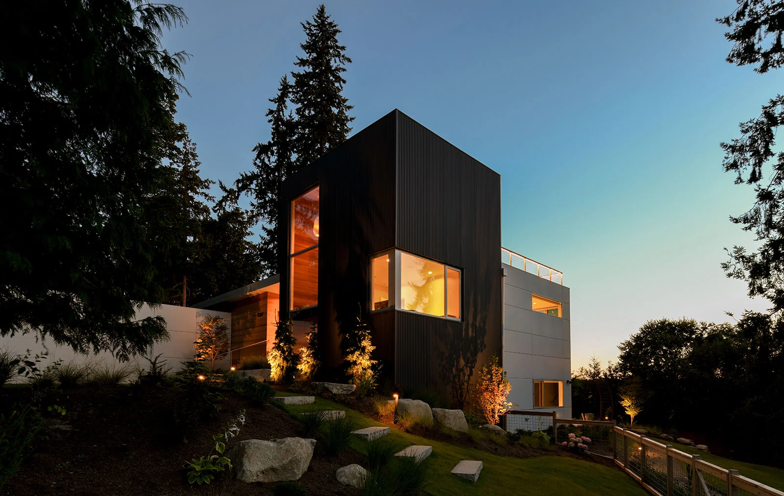 BUILD-LLC-Dunn-Ext-Dusk-SW-01.jpg