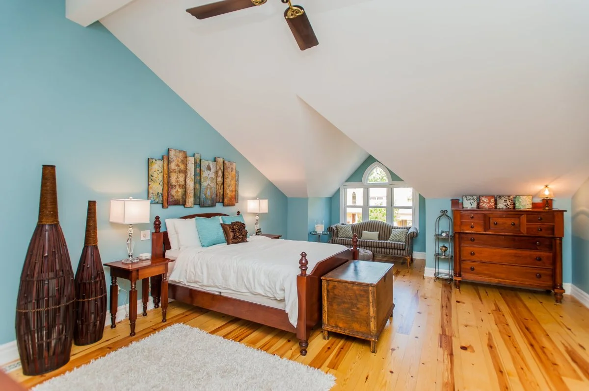7-masterbedroom.jpg