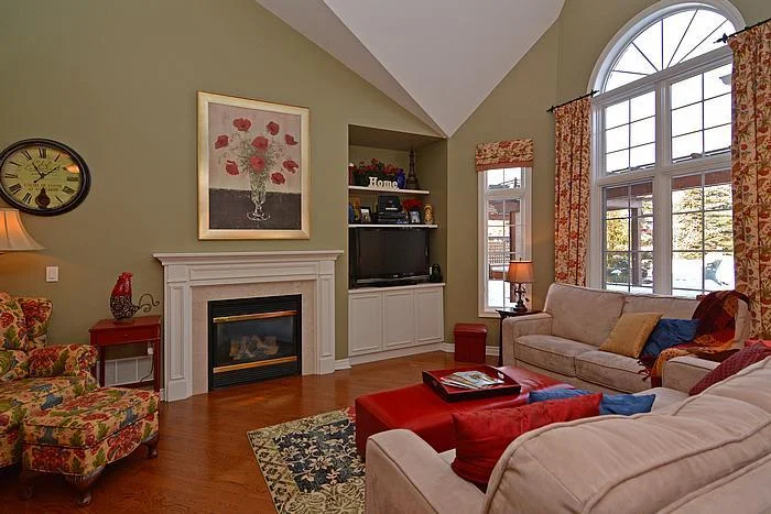 familyroom2_700.jpg