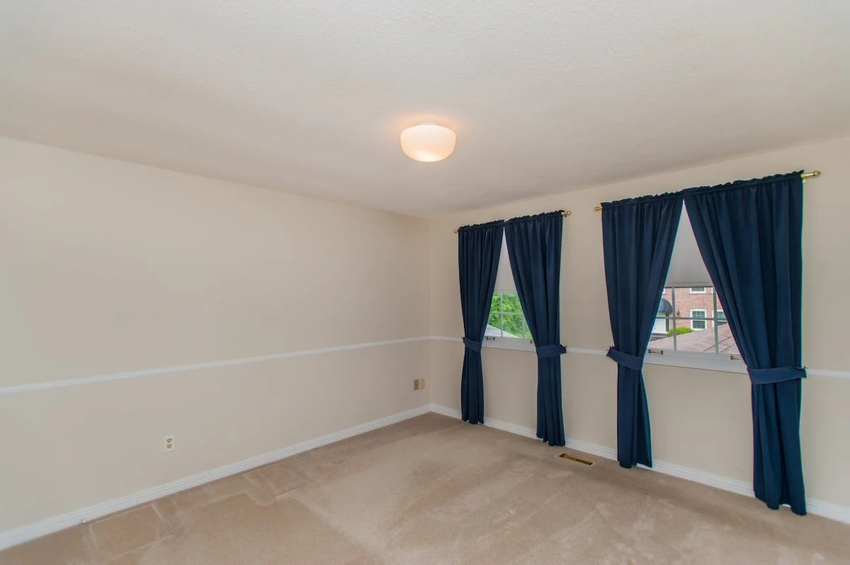 18 bedroom2.jpg