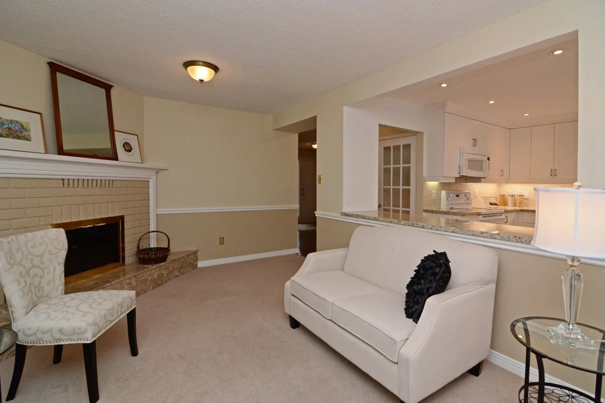 31_ferndell_circle_mls_hid791952_roomfamilyroomkitchen.jpg