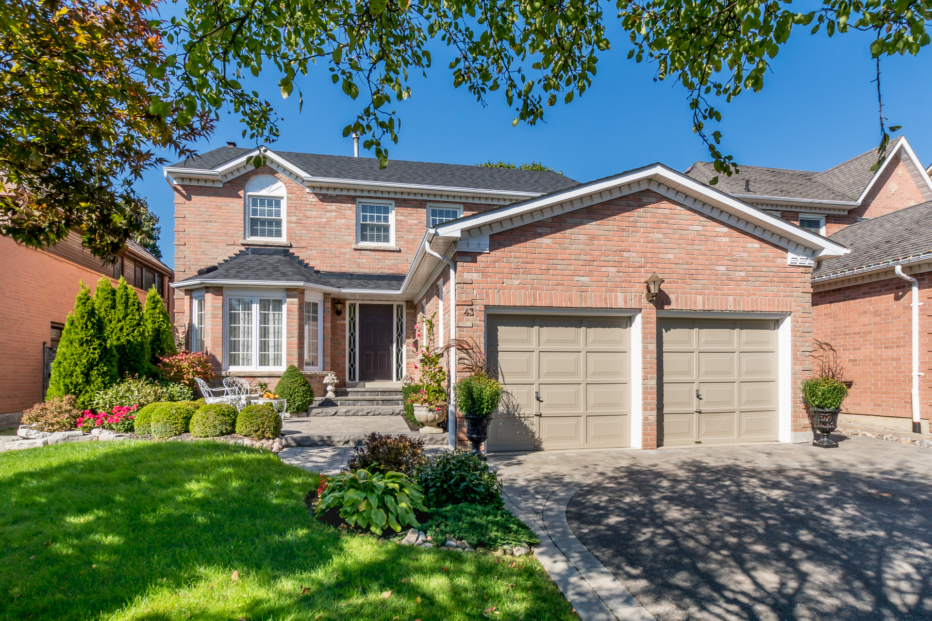 43HarpersCroft-10-Main Exterior.jpg