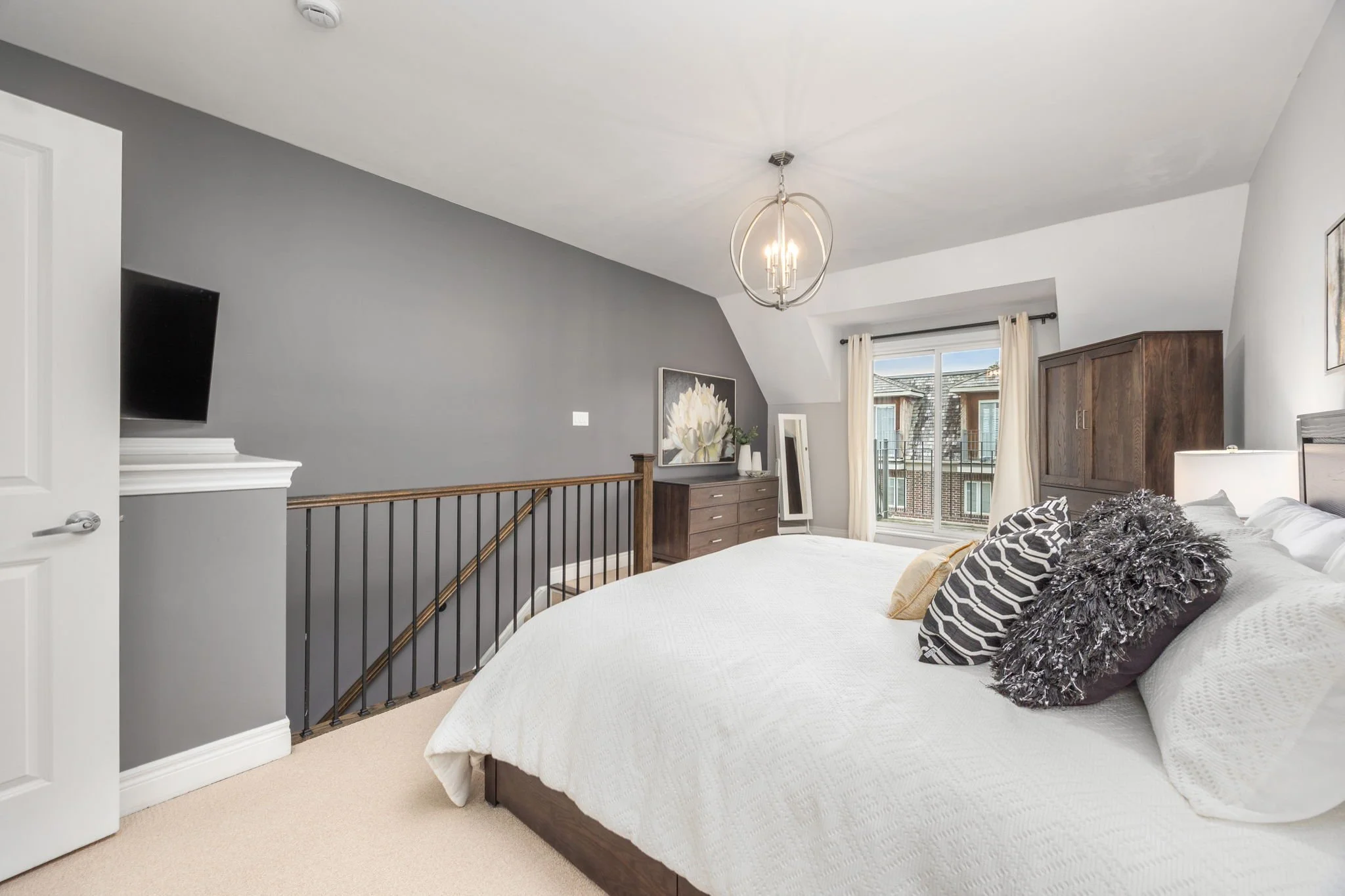 024 - 114 Six Point Rd, Toronto, ON.JPG