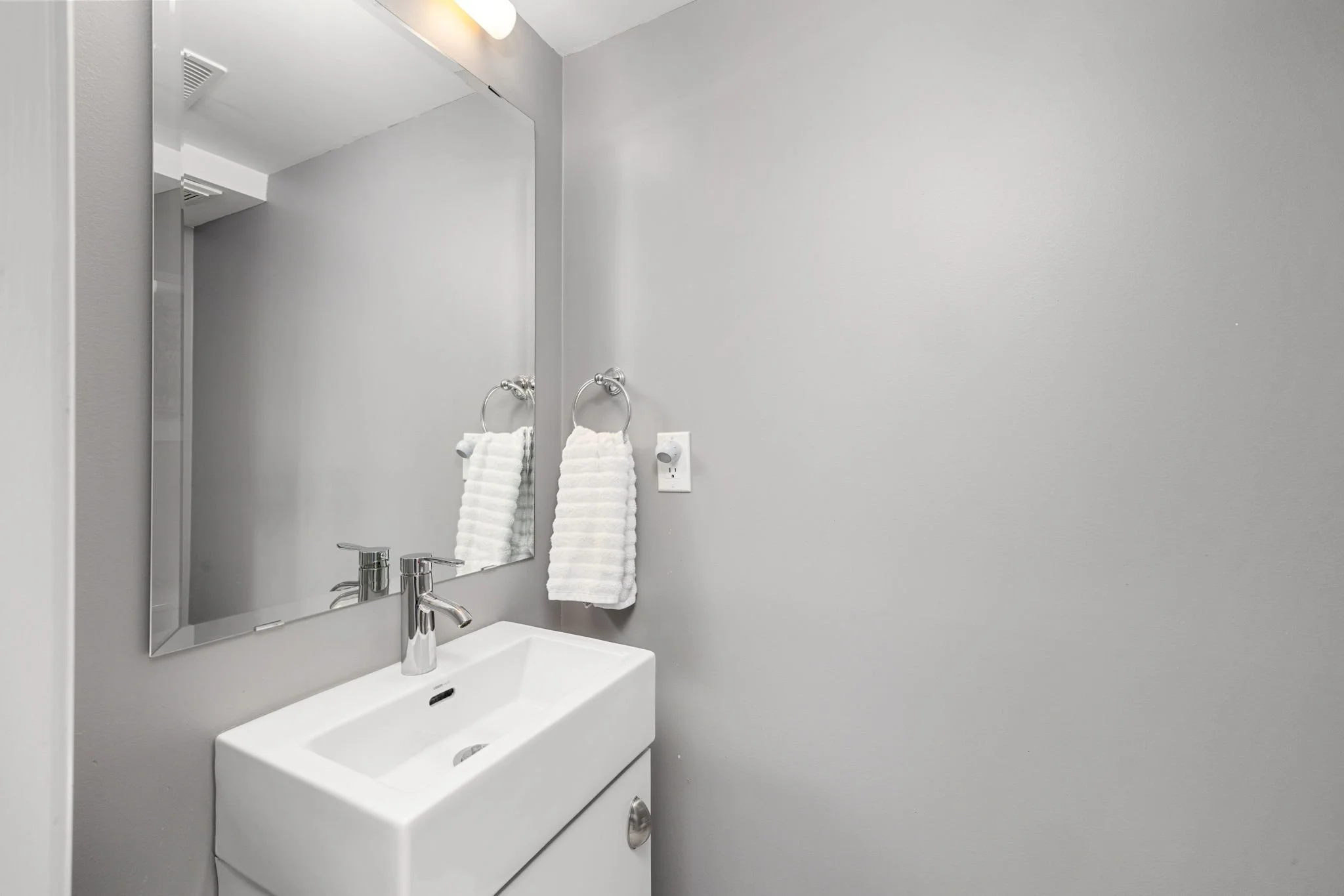 029 - 114 Six Point Rd, Toronto, ON.JPG