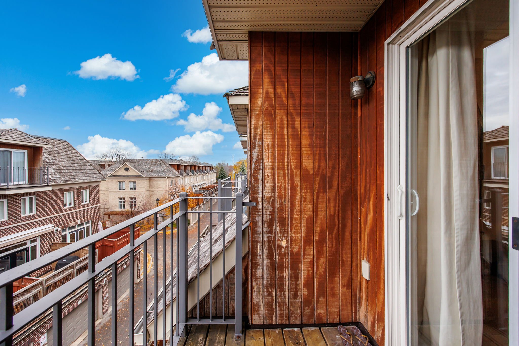 032 - 114 Six Point Rd, Toronto, ON.JPG