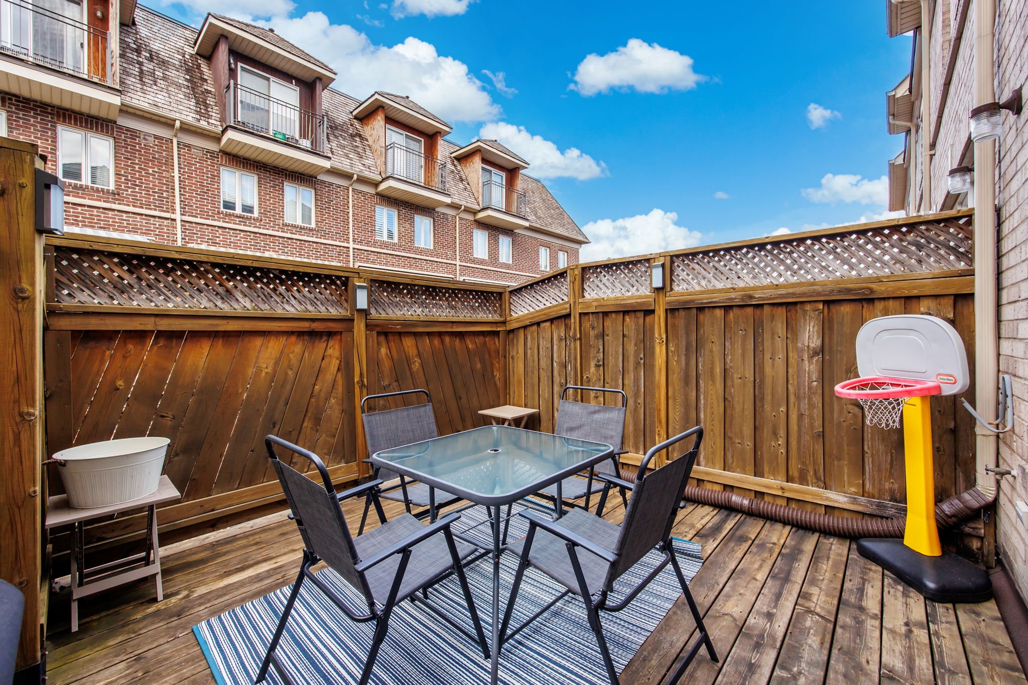 036 - 114 Six Point Rd, Toronto, ON.JPG