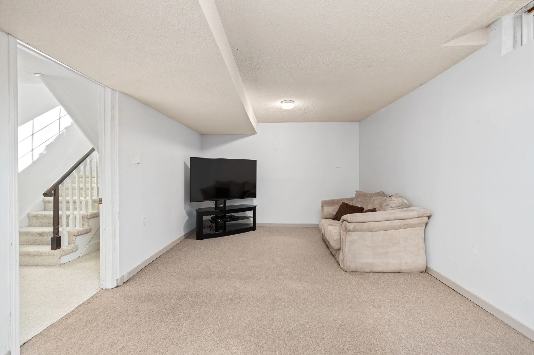 030 - 83 John Stiver Crescent, Markham.JPG
