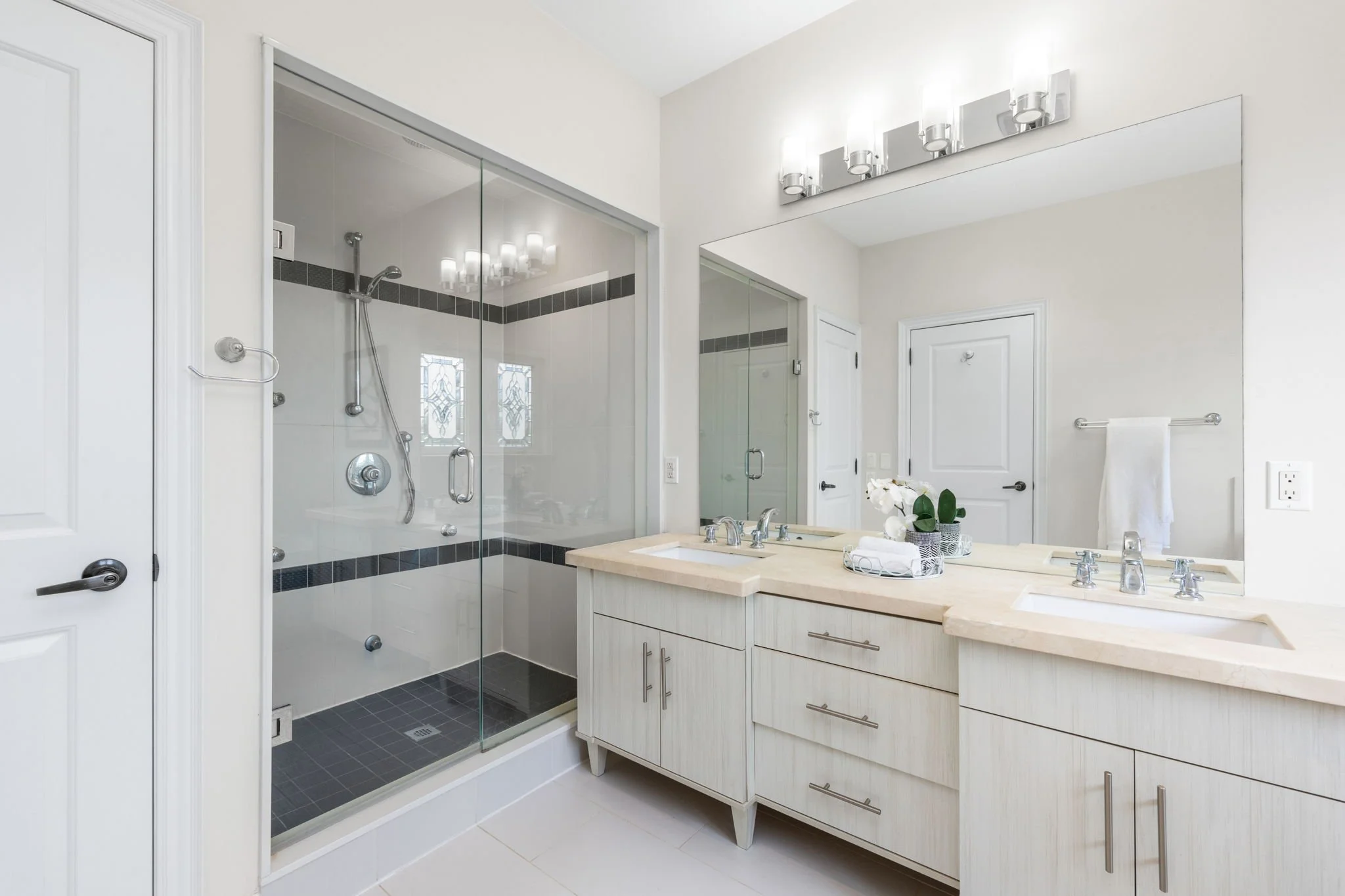 028 - 1113B Islington Ave, Toronto, ON.JPG