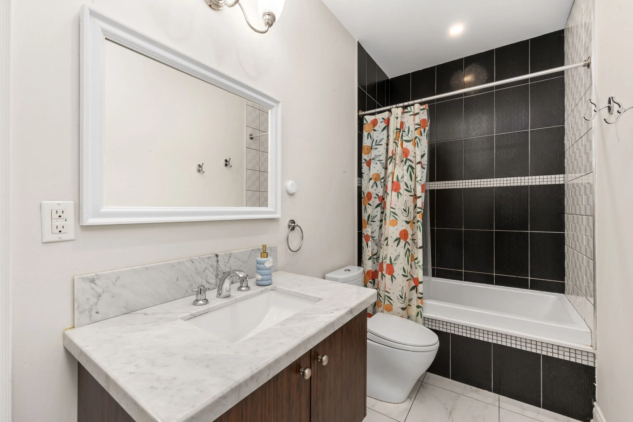 035 - 1113B Islington Ave, Toronto, ON.JPG