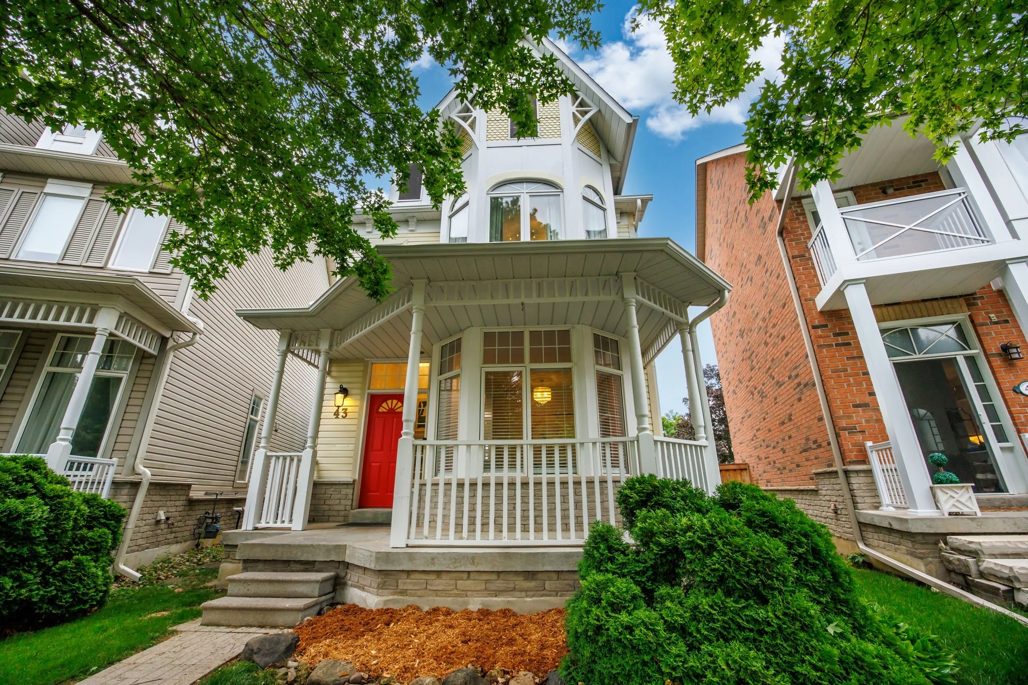 002 - 43 Cornell Common Rd, Markham.JPG