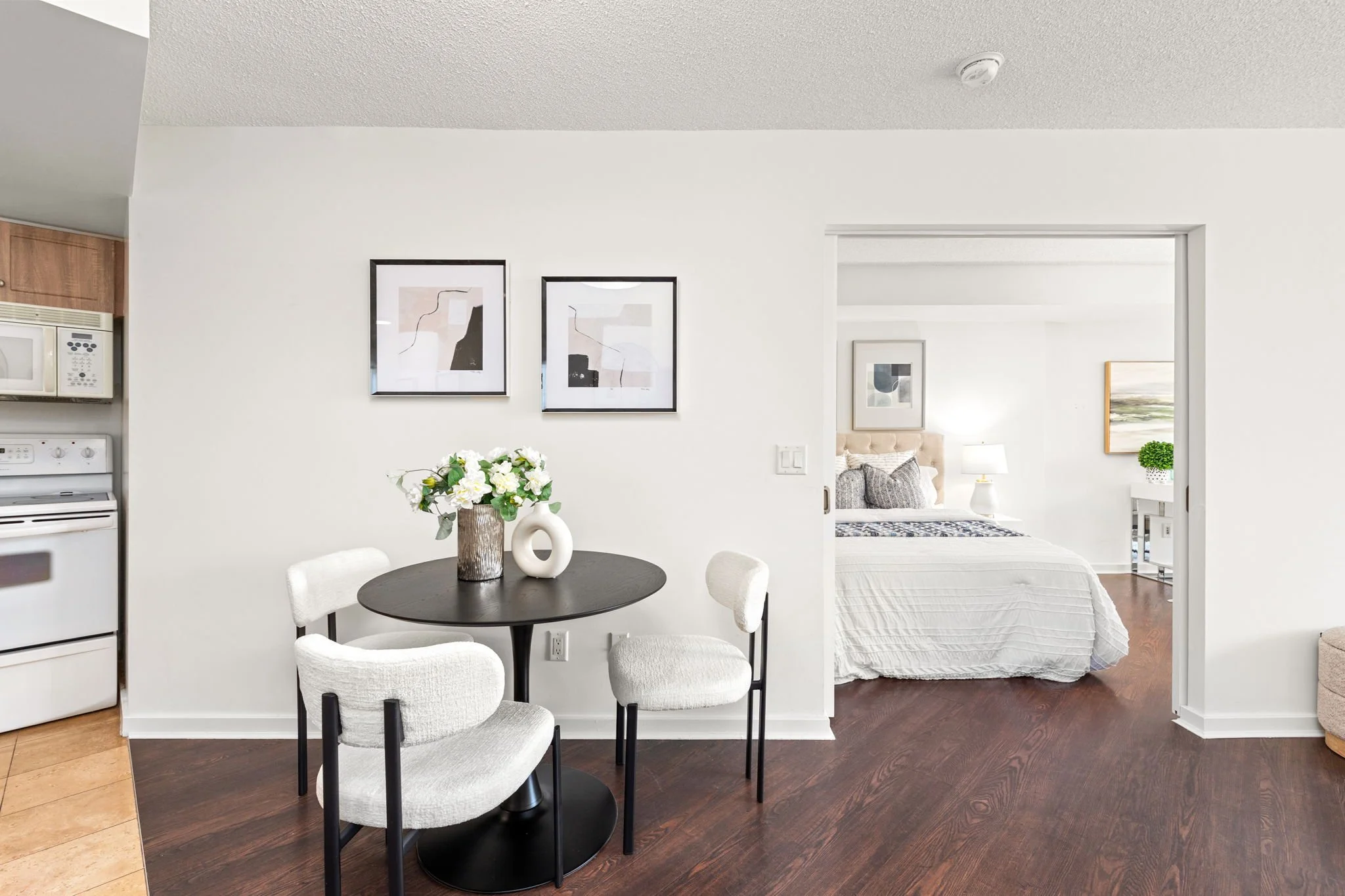 011 - 208 Queens Quay W 804, Toronto.JPG