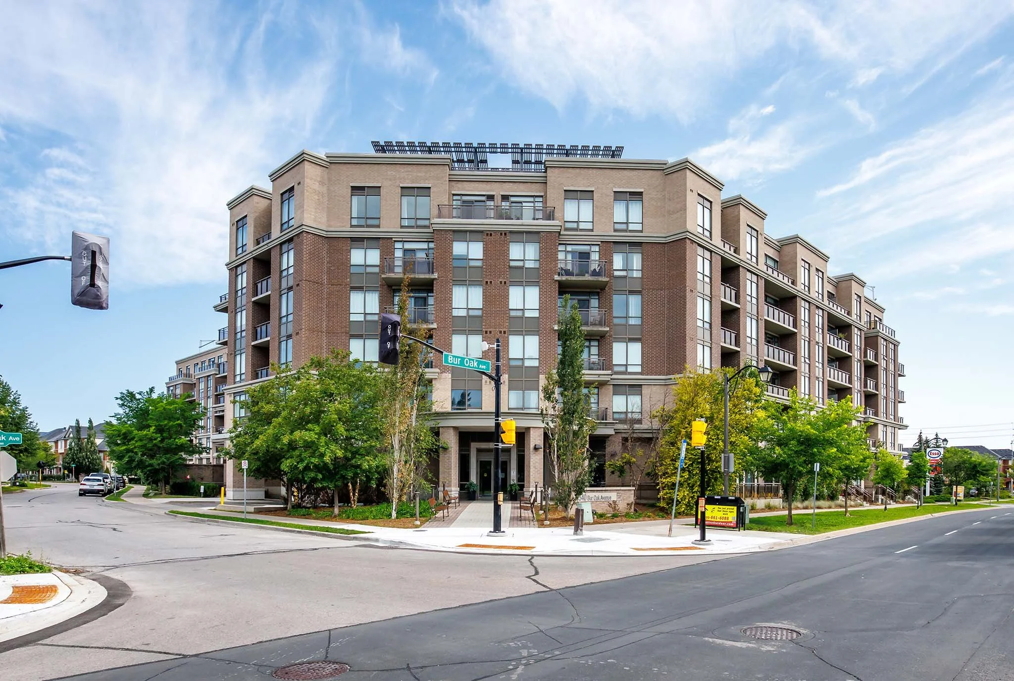 00 - 540 Bur Oak Ave 713.jpg