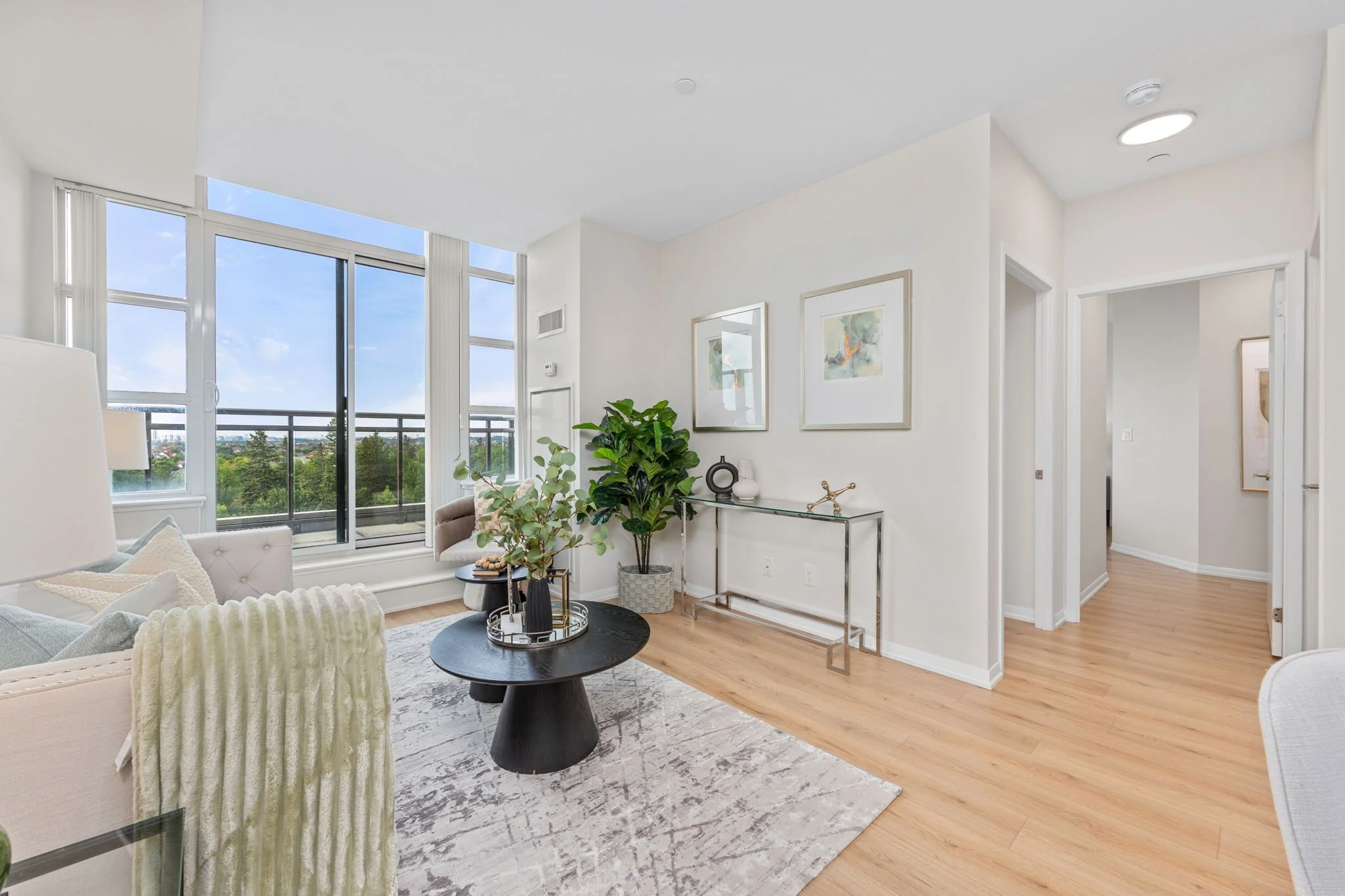 11- 540 Bur Oak Ave 713.jpg