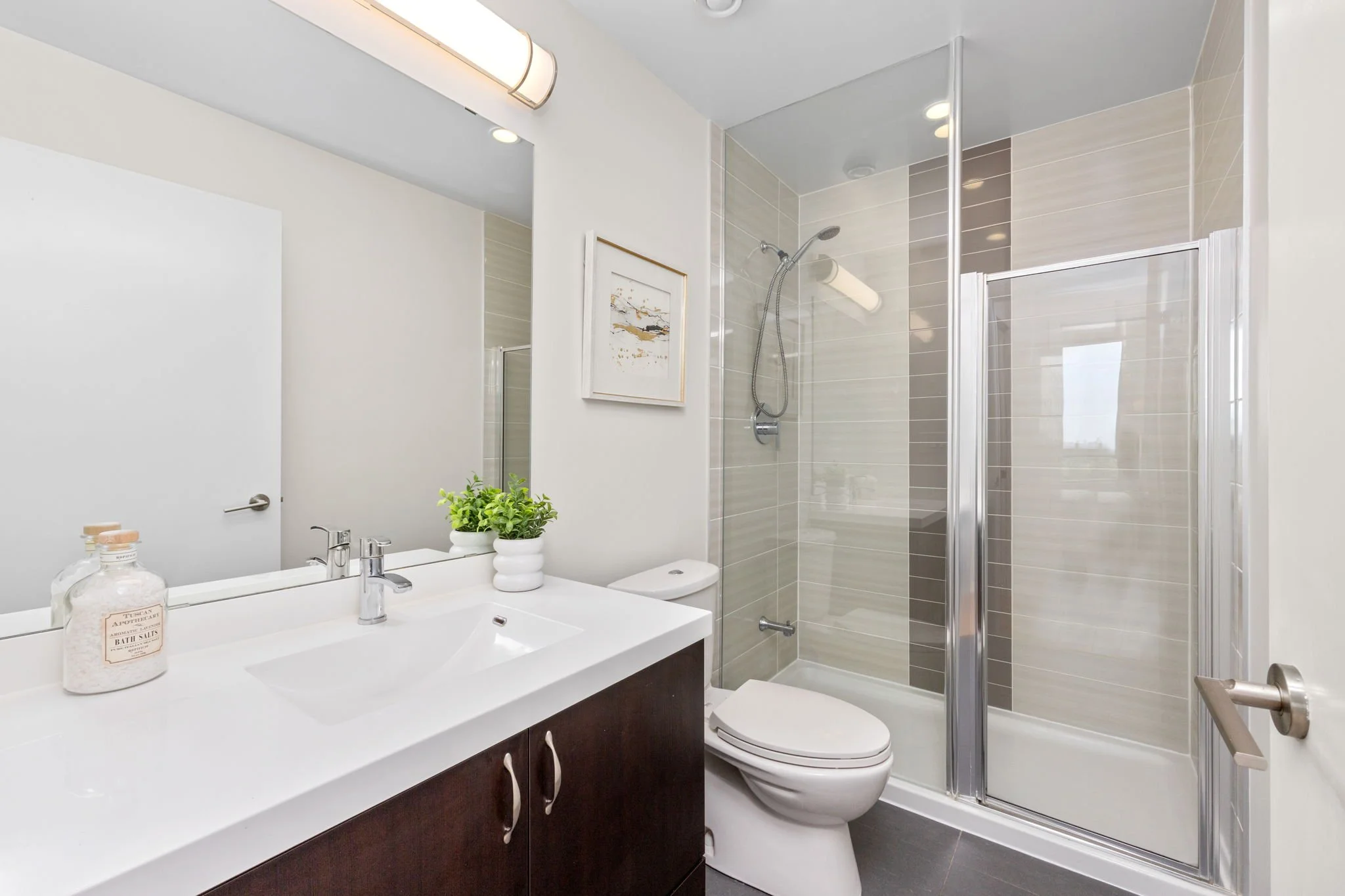 18- 540 Bur Oak Ave 713.jpg