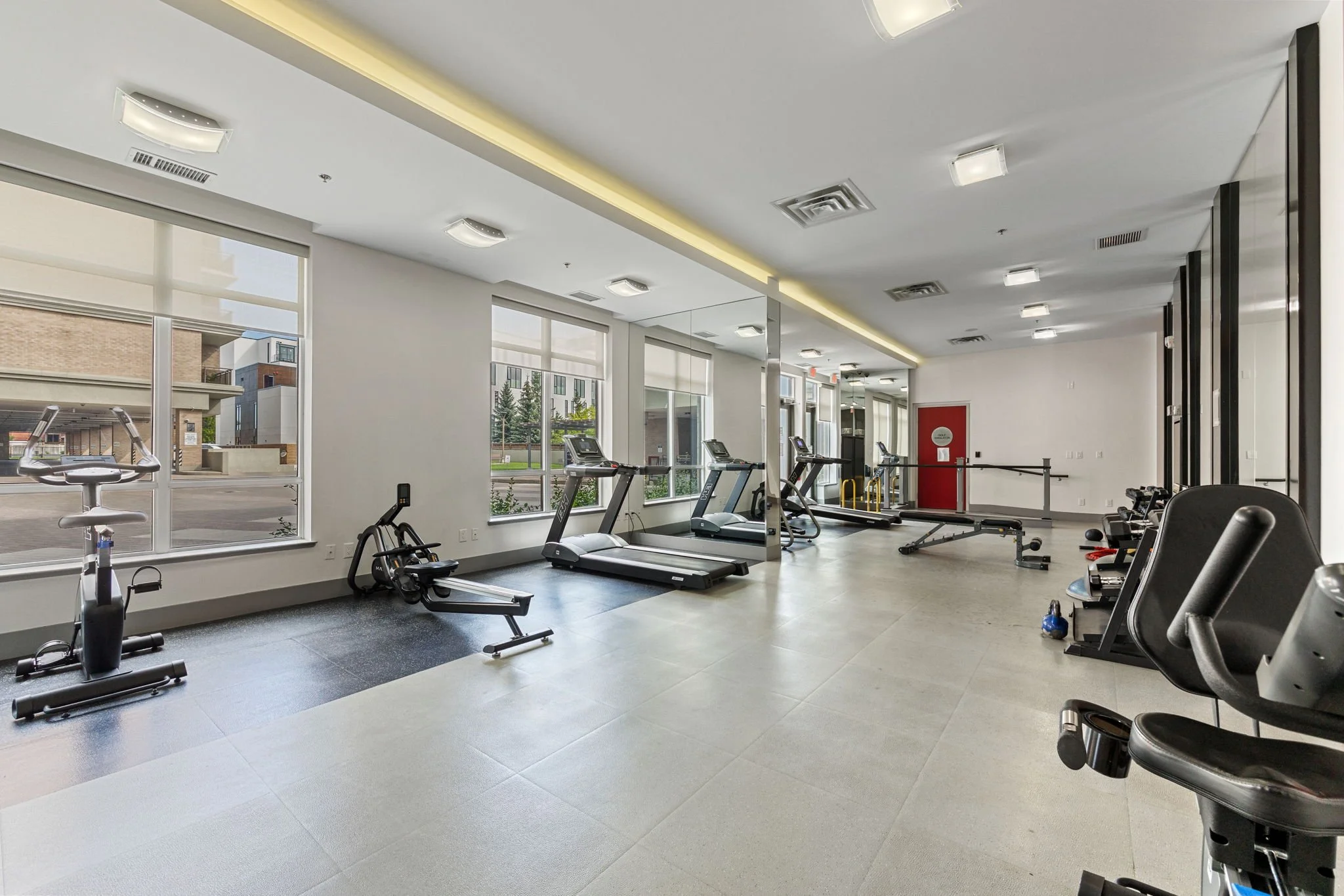 23- 540 Bur Oak Ave 713 Fitness.jpg