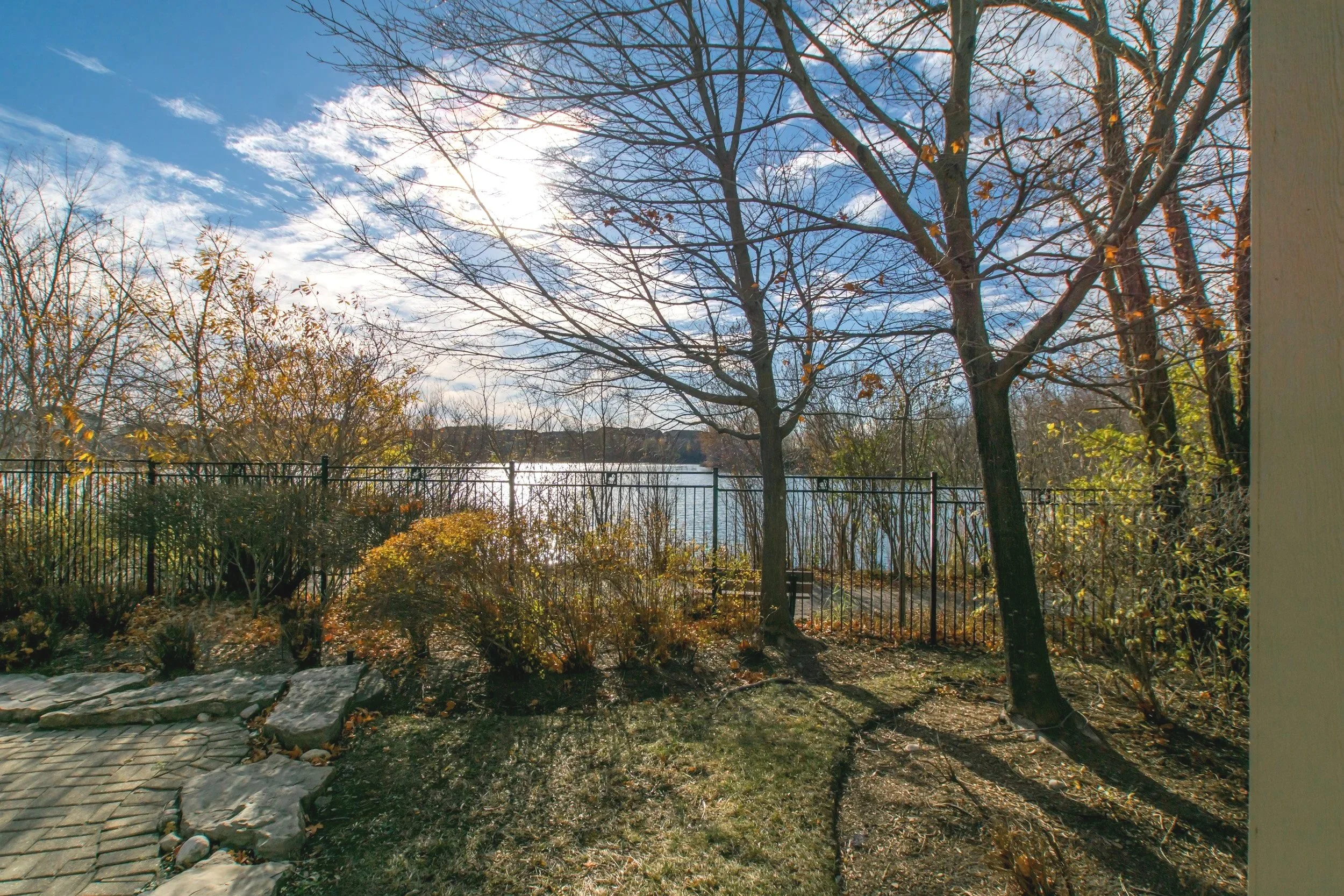 swan-lake-village-bungalows-markham.jpg
