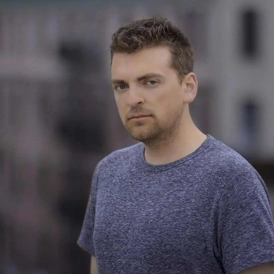 Hanan MillerGafferHanan spent the majority of his childhood in the flickering light of Turner Classic Movies playing through a big screen television in his living room. As he grew up and realized that very little in the real world involves elegantly…