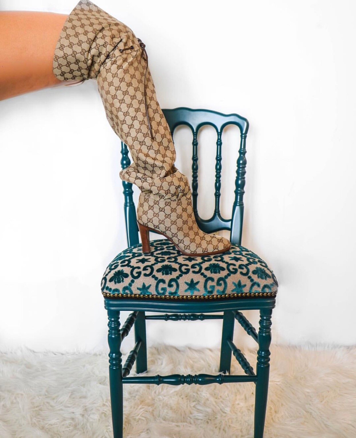 I'm Teaching Upholstery Class March 2020 &amp; Registration is Open NOW!