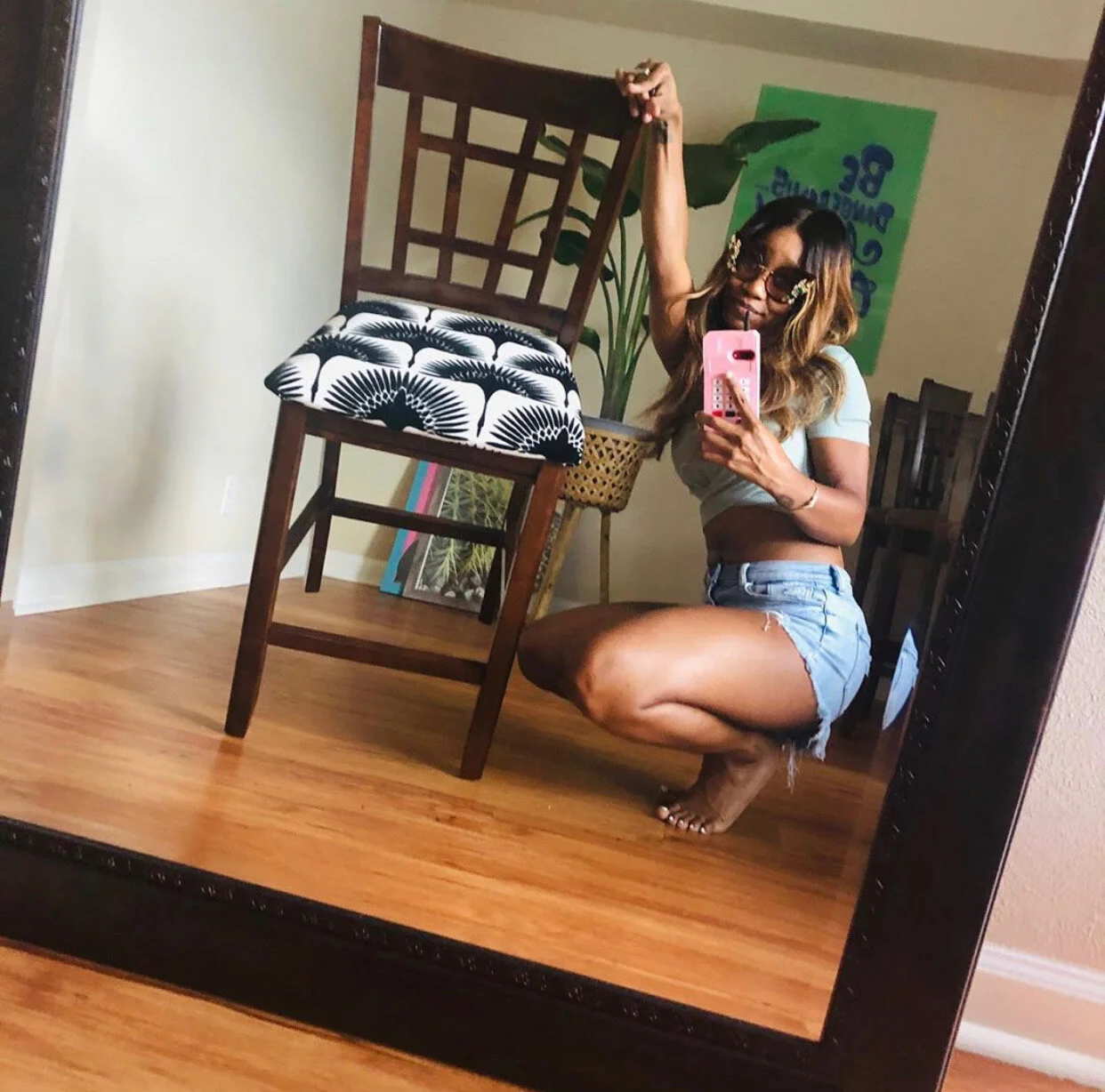 How to Upholster a Dining Room Seat Cushion in 20 Seconds