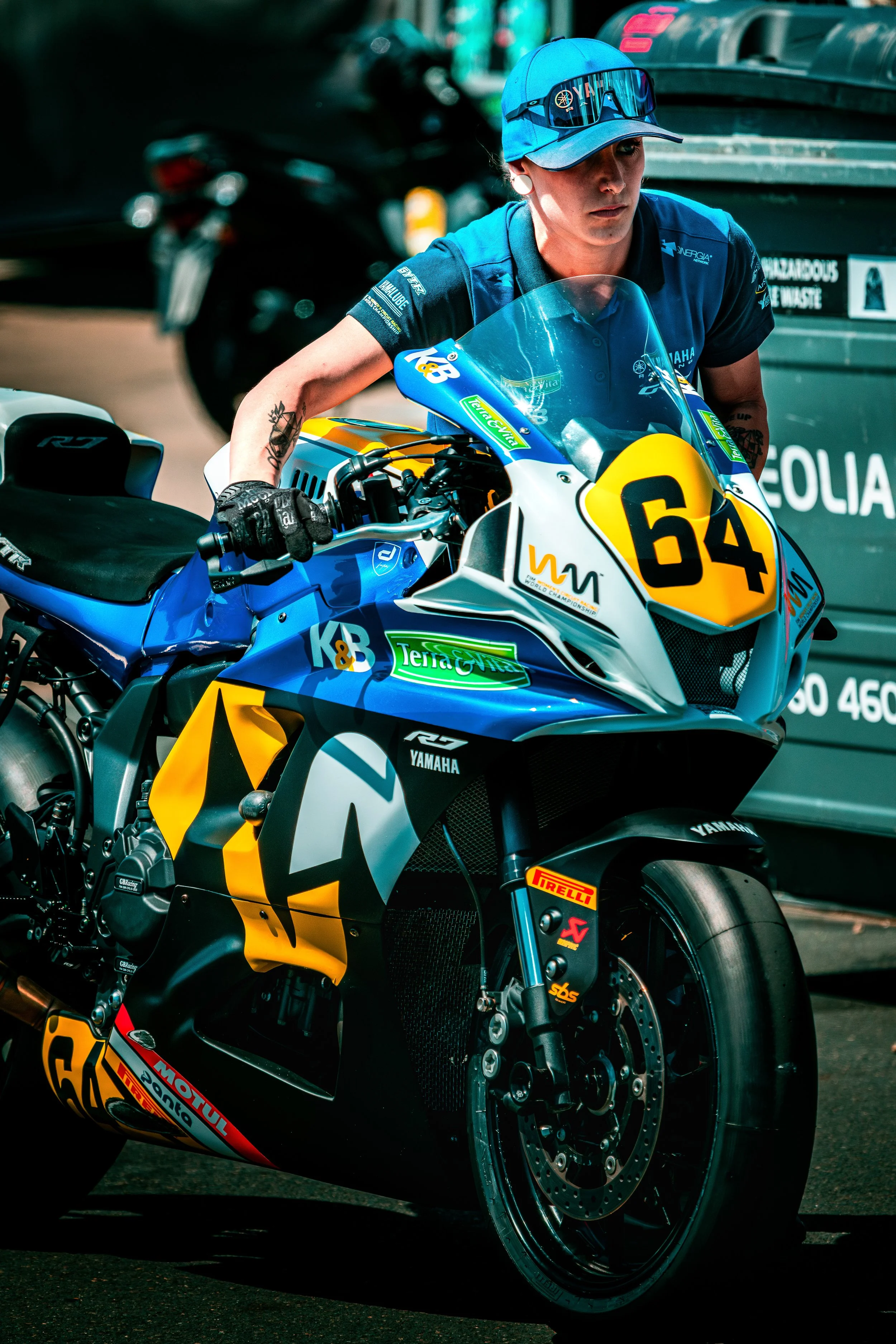 GD_WrldSBK_Friday_July11_WCR_Mechanic_to_Sara_Sanchez_64-1.jpg