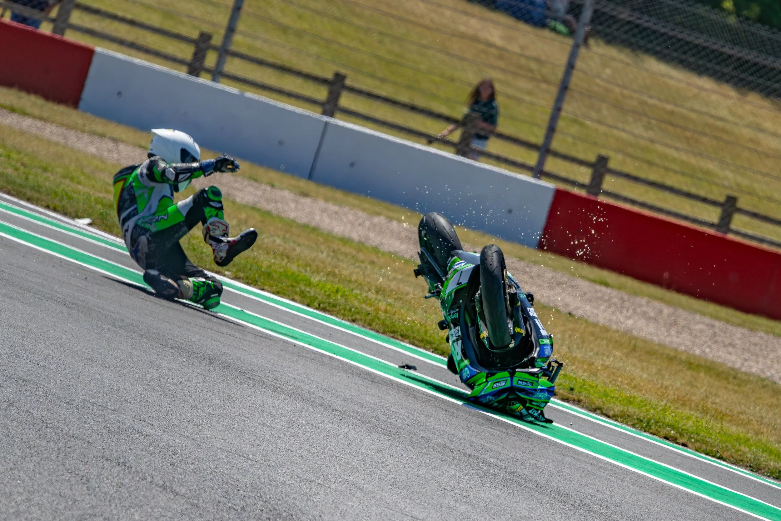 GD_WrldSBK_Friday_July11_AJN_SprTeen_Raheesh_Khatri_7_and_Casey_Spary_20_Crash (4).jpg