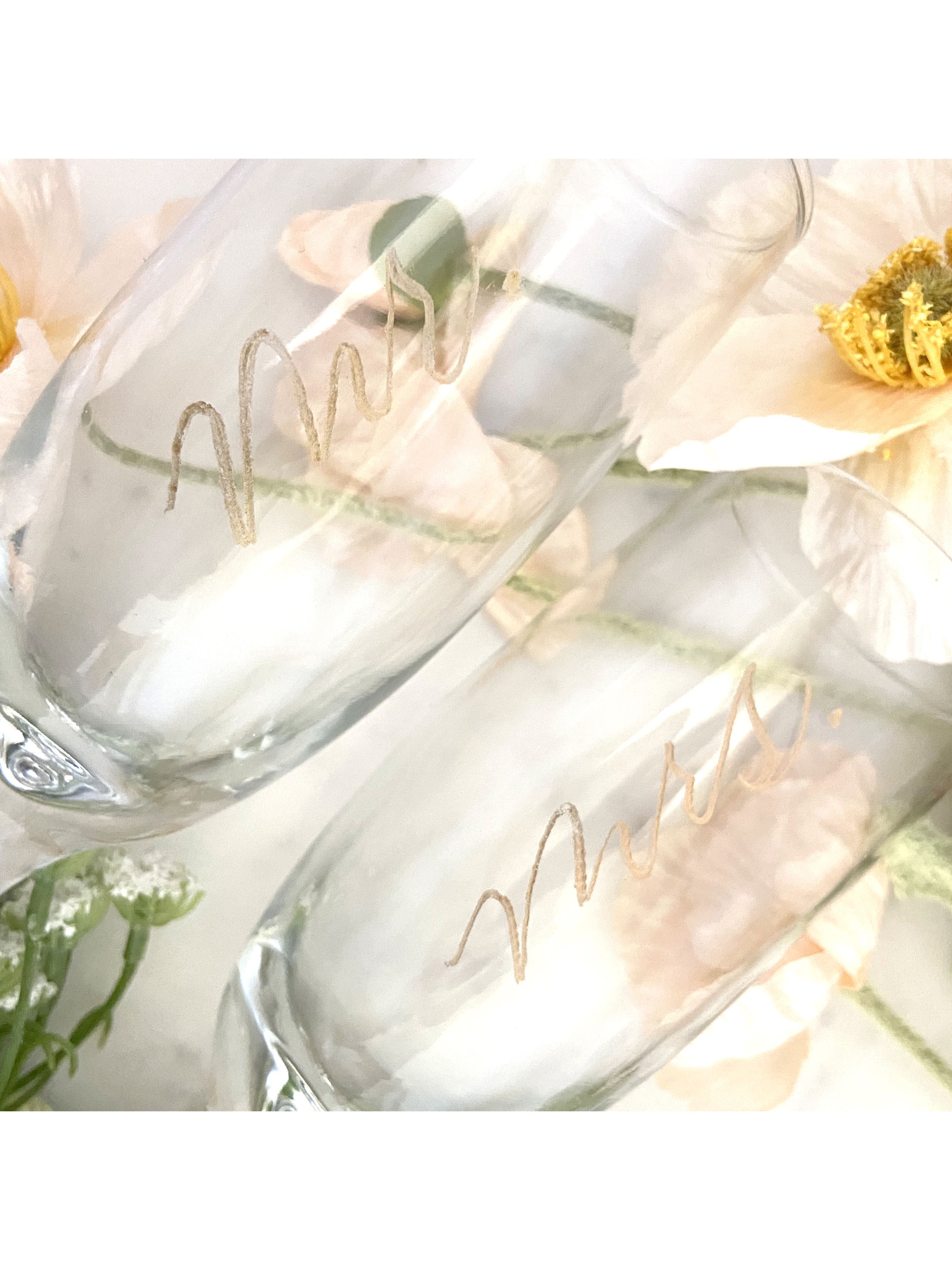 GlassChampaignFlute_LinaLuluPaperie_03.jpg