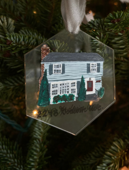 LinaLuluPaperie_Hoouse_Ornament_Holiday_HouseOrnament_ChristmasOrnament_PaintedHouse.png