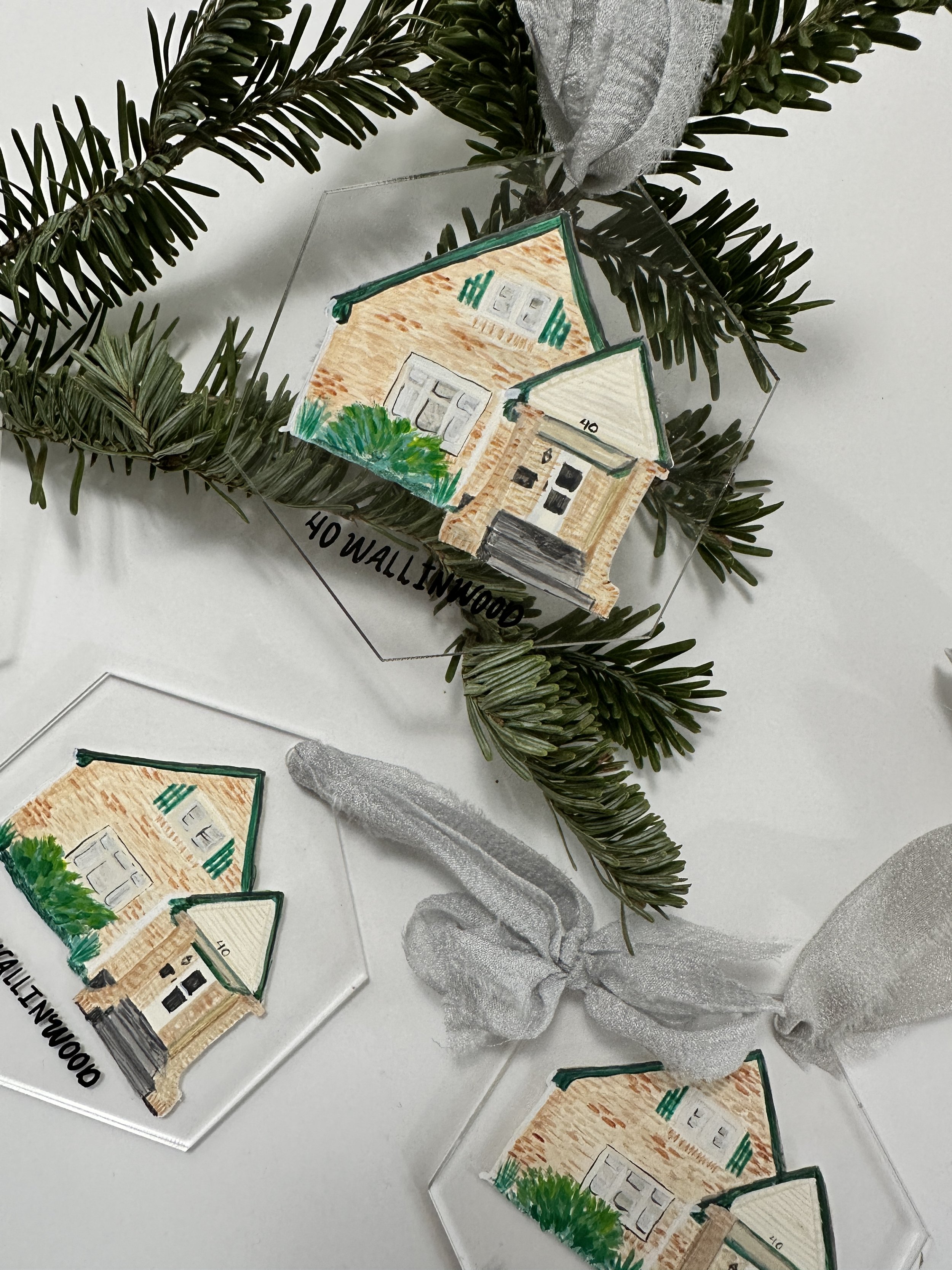 LinaLuluPaperie_Hoouse_Ornament_Holiday_HouseOrnament_ChristmasOrnament.jpg