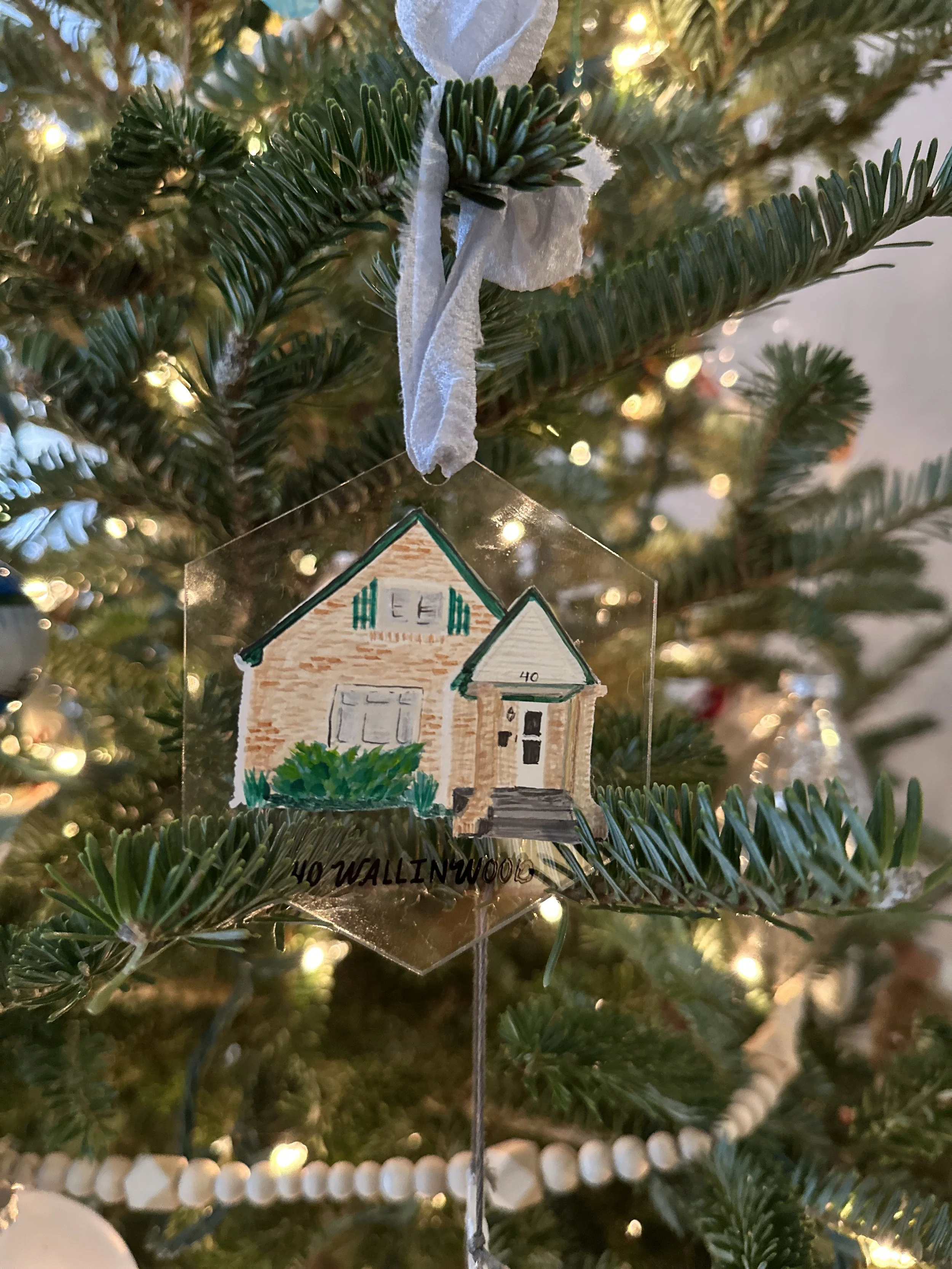 LinaLuluPaperie_Hoouse_Ornament_Holiday_HouseOrnament_ChristmasOrnament_Painted.jpg