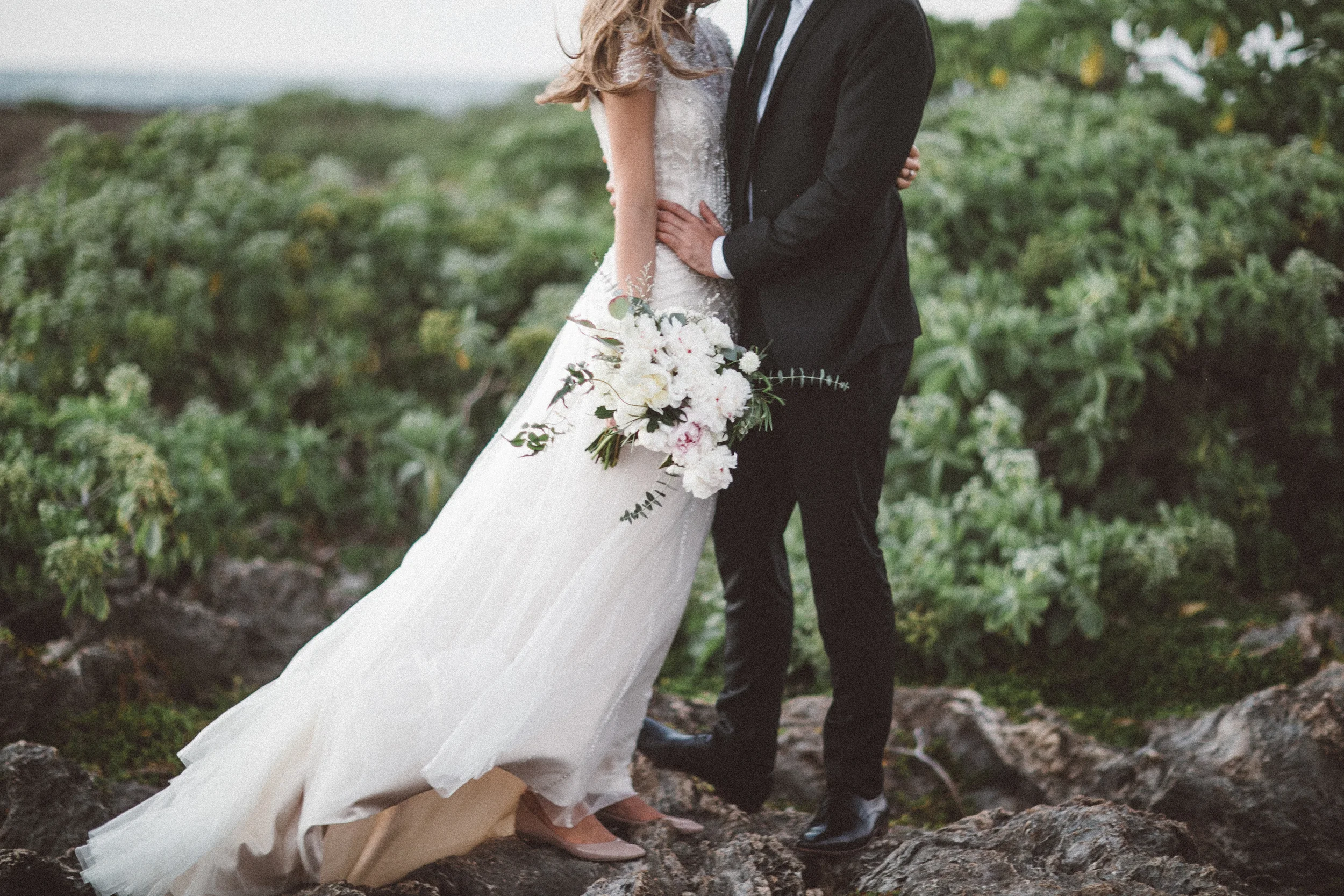 Oahu Wedding | Florals by Passion Roots | Photography by A Fist Full of Bolts