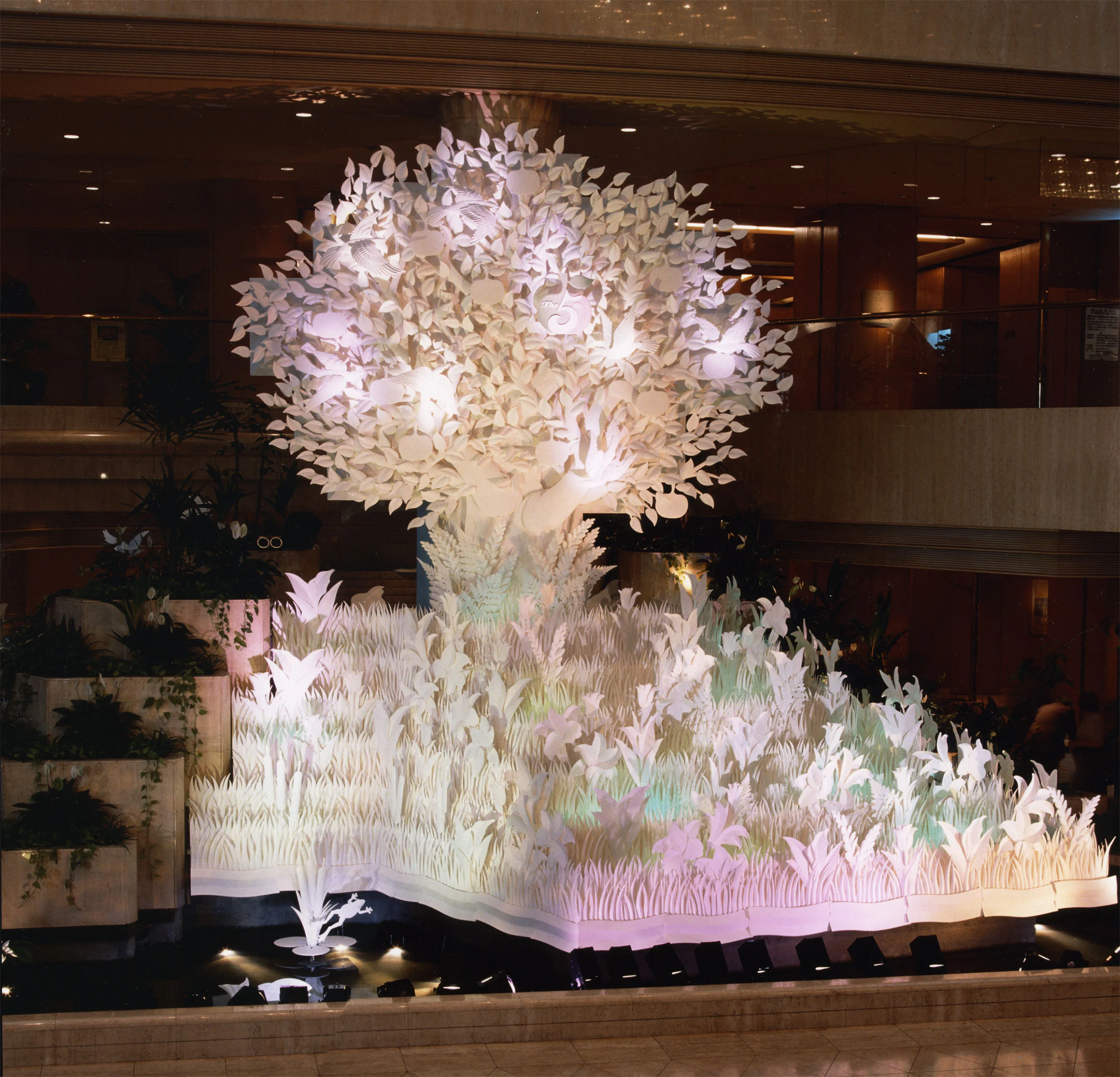 ANA HOTELTokyo apple Tree2.jpg