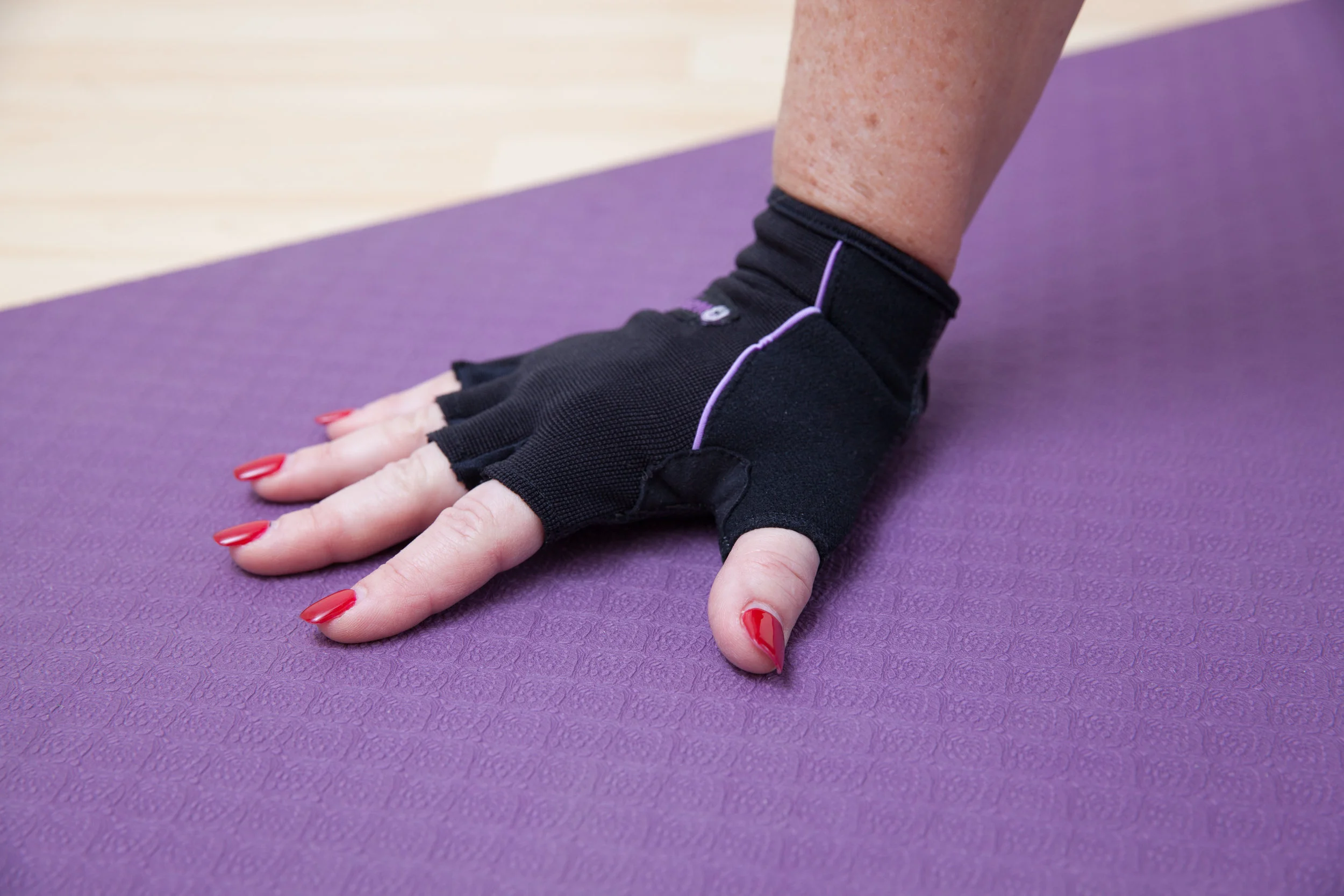 WAGs Pro Glove