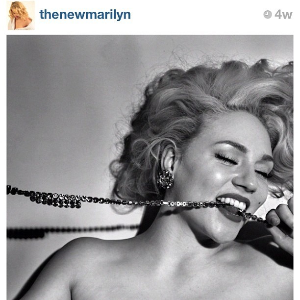 Man, I haven’t messed around in the studio much since these test shots ages ago. #prenewyearsresolution - shoot more serious photos.