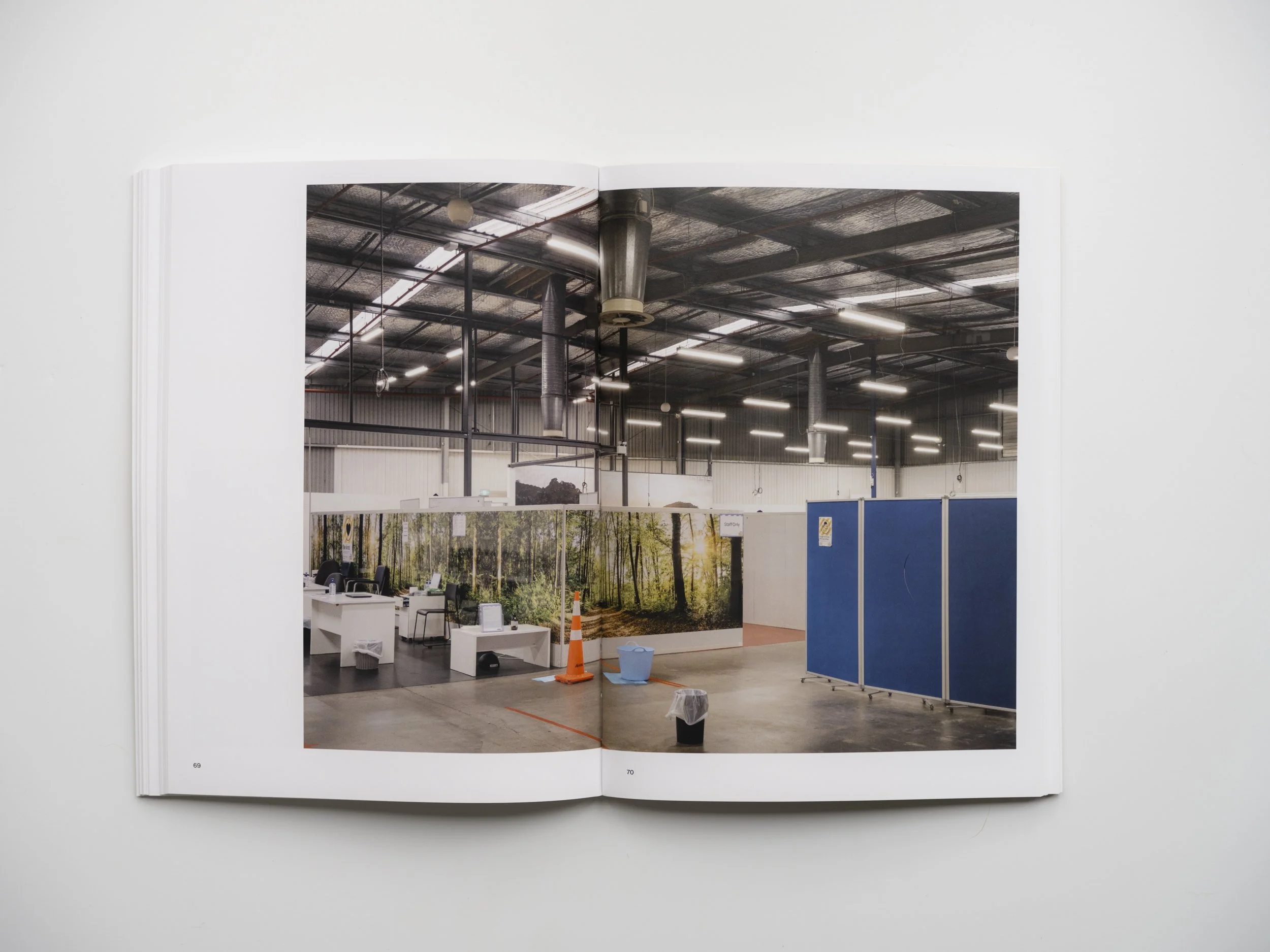 DST-LOI-BOOKSHOTS-0824-7137.jpg