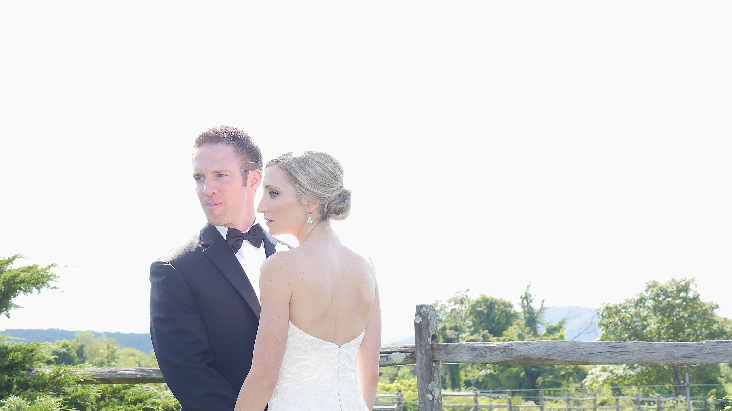 Bride+Groom+white+bgP1090200-2807115233-O.jpg