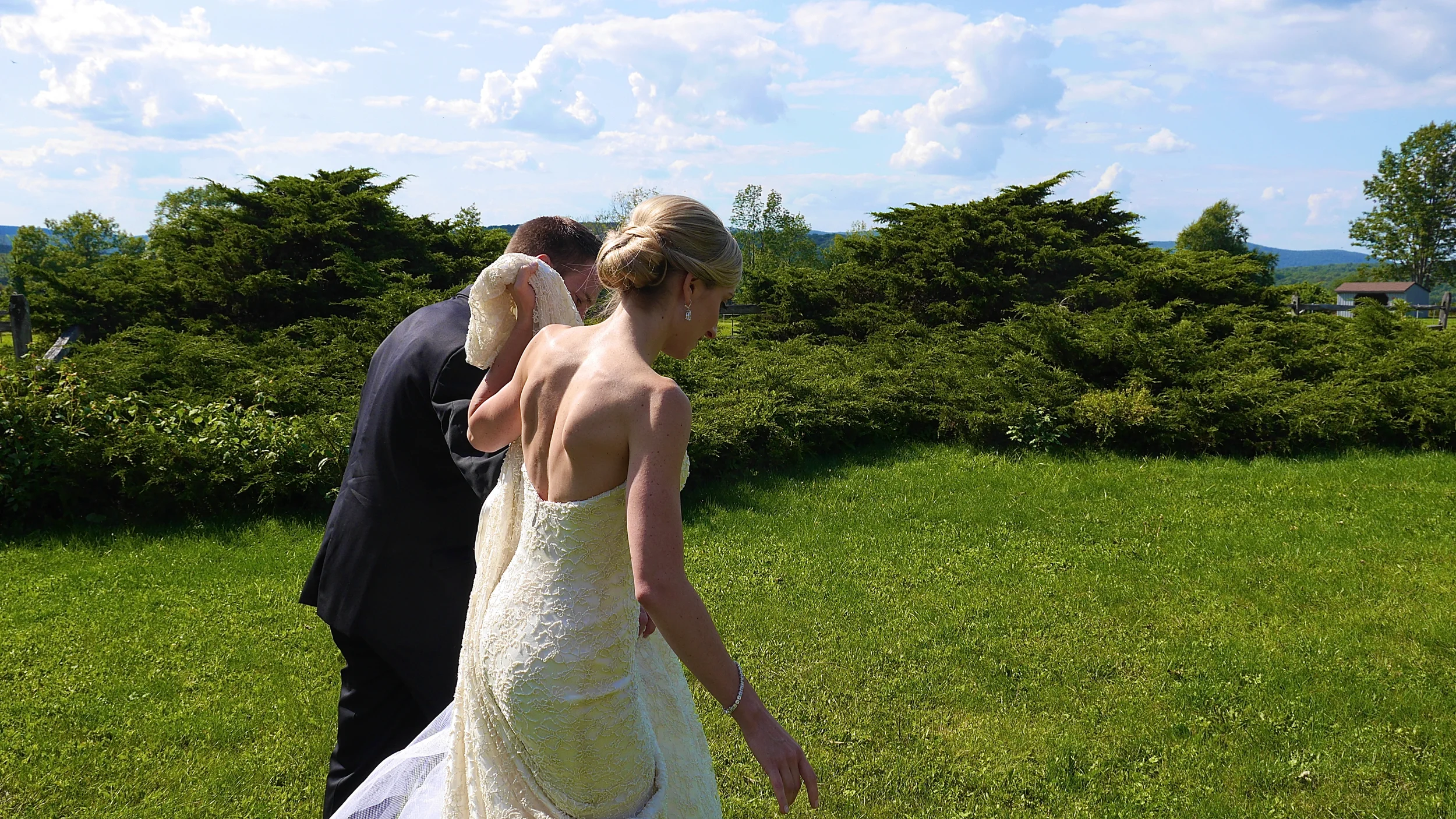 Groom+helps+Bride+2+P1090175-2807118117-O.jpg