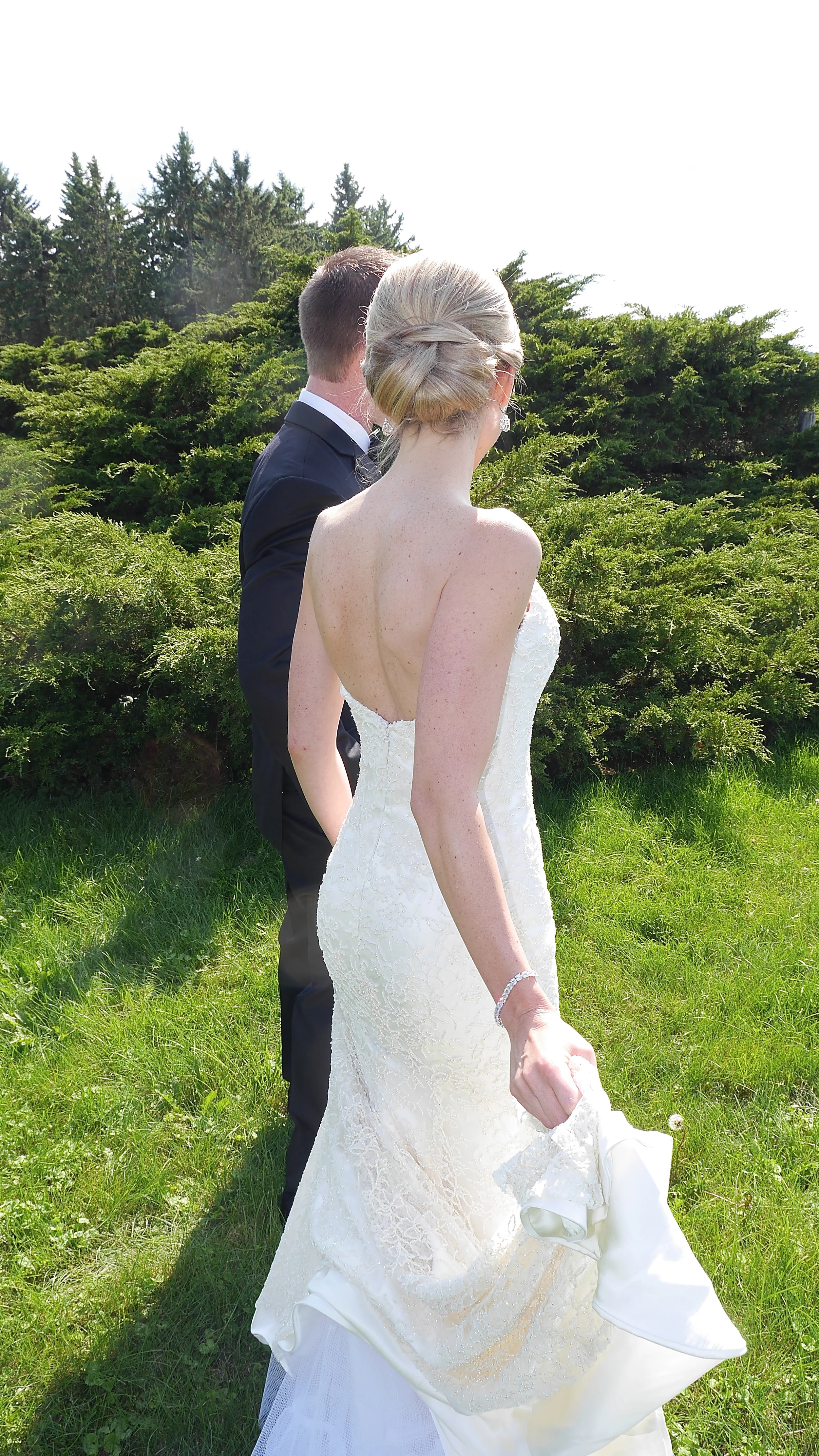 Bride+Groom+Vertical+P1090196-2807115103-O.jpg