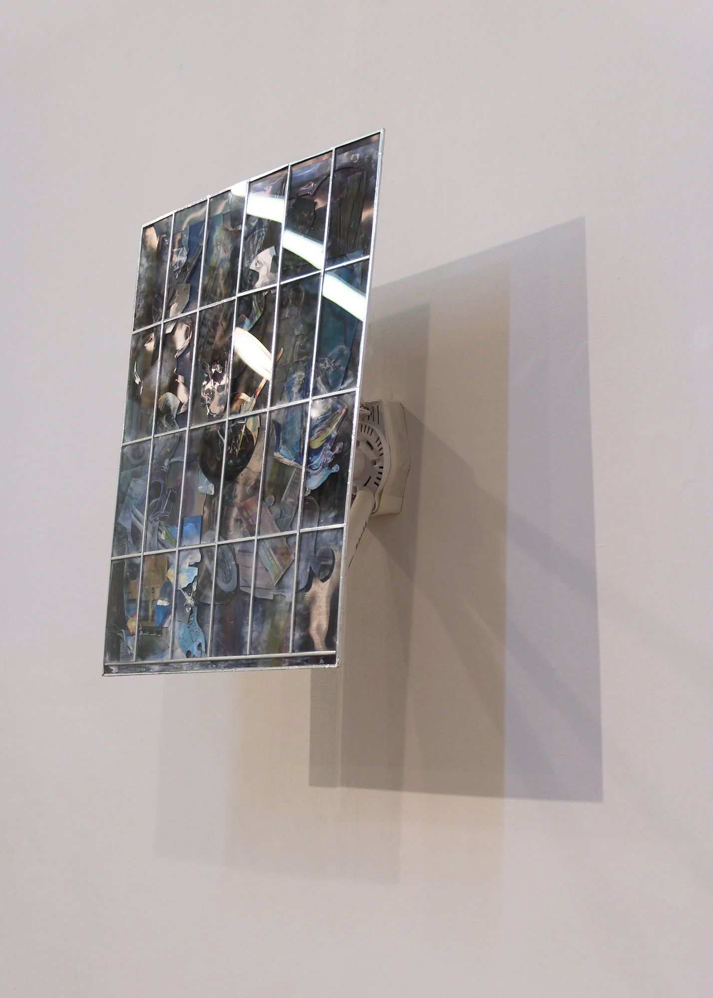 solar_panel_onwall_small.jpg