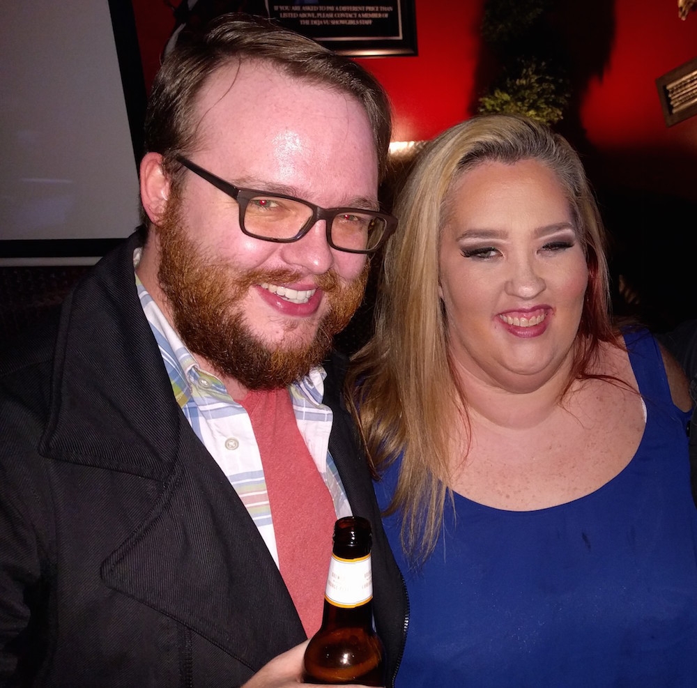 Our guest is @BronzeHammer , who tells a Topical Joke and tales of NYE with Mama June.