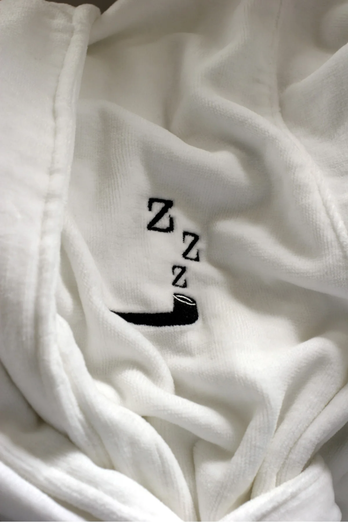 3102-tim-clinch-bathrobe-detail.jpg