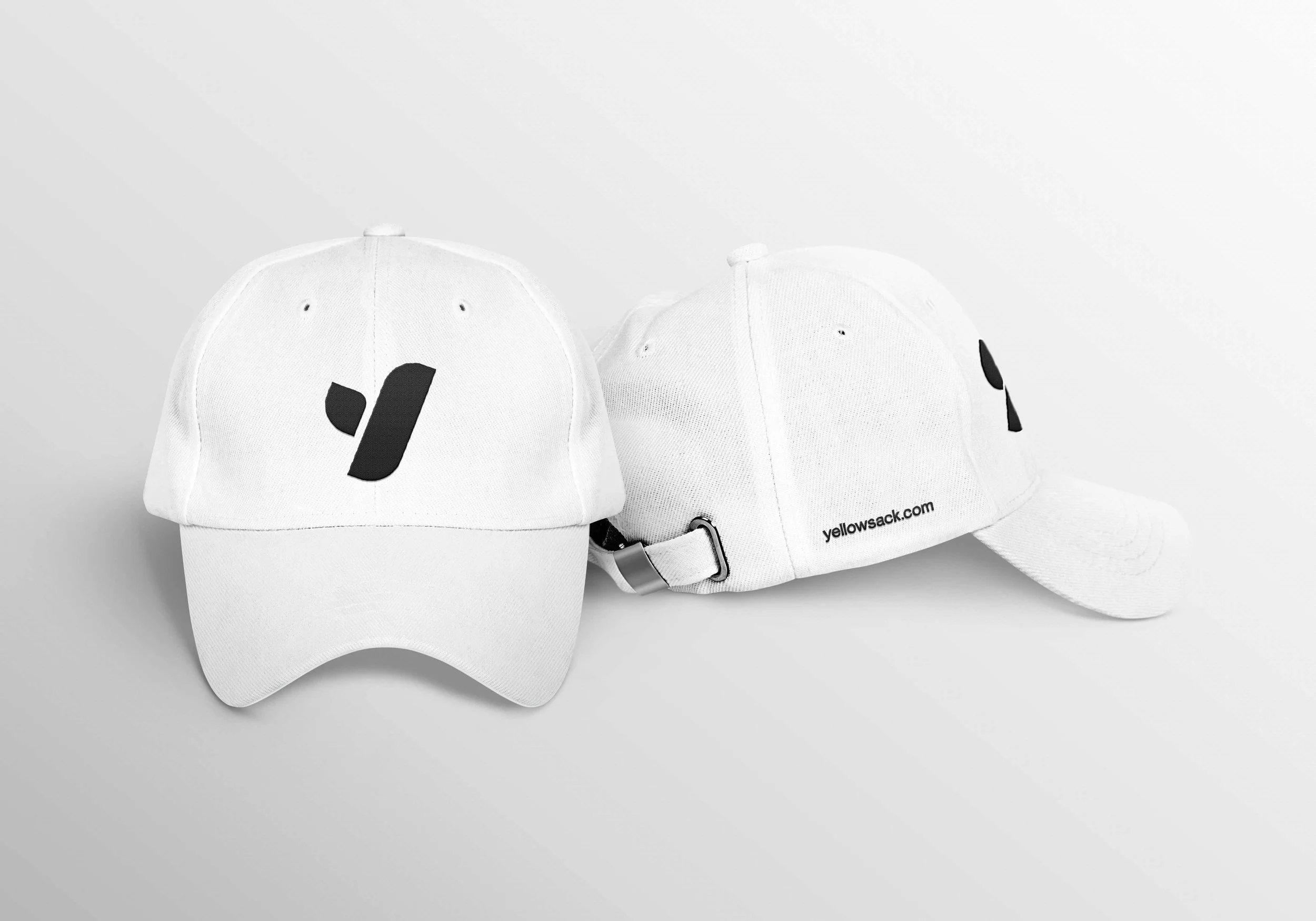 free-cap-mockup-with-embroidery-effect_noir.jpg