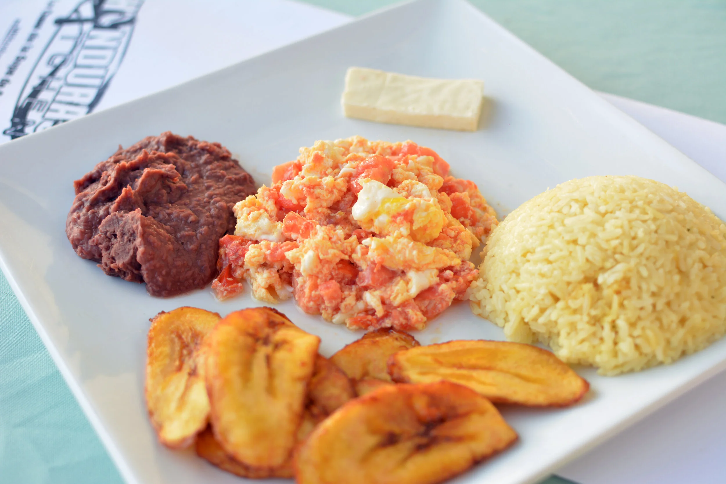 huevos Entomatados.jpg