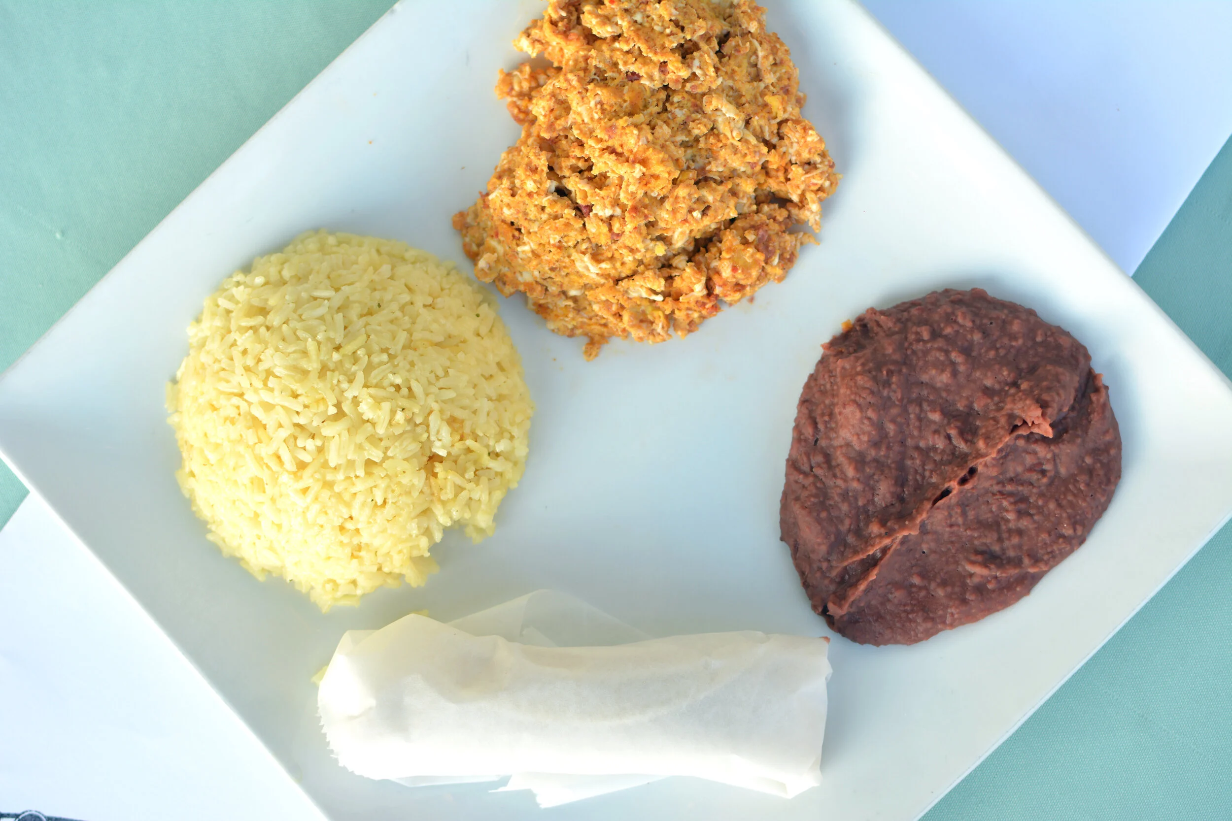 Huevos con chorizo.jpg