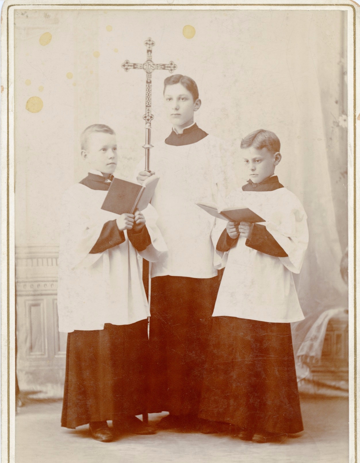 Trinity%2BMichigan%2BCity%2Bacolytes%2Bca%2B1890s305.jpg