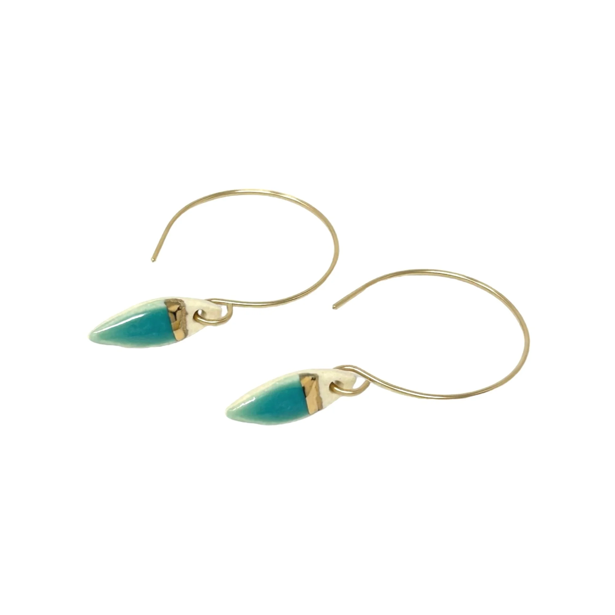 ZOE%CC%88+COMINGS+tiny+leaf+hoops+teal%3Agold+line+angle+p.jpg