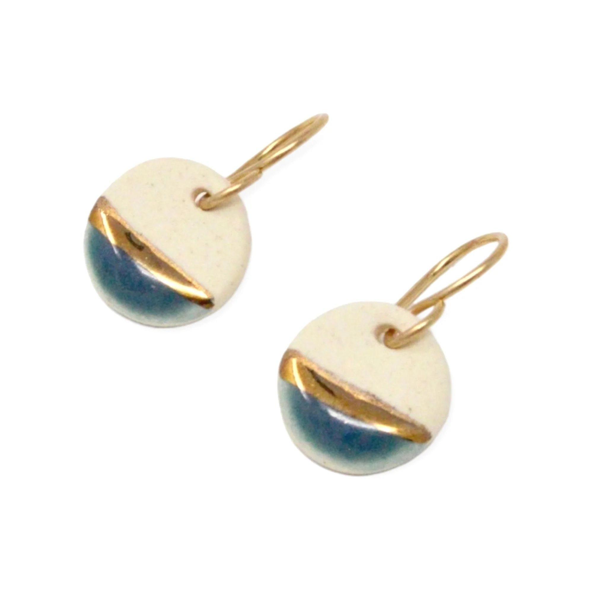 ZOE%CC%88+COMINGS+tiny+pebble+earrings%2C+slate%3Agold+line+a+p.jpg