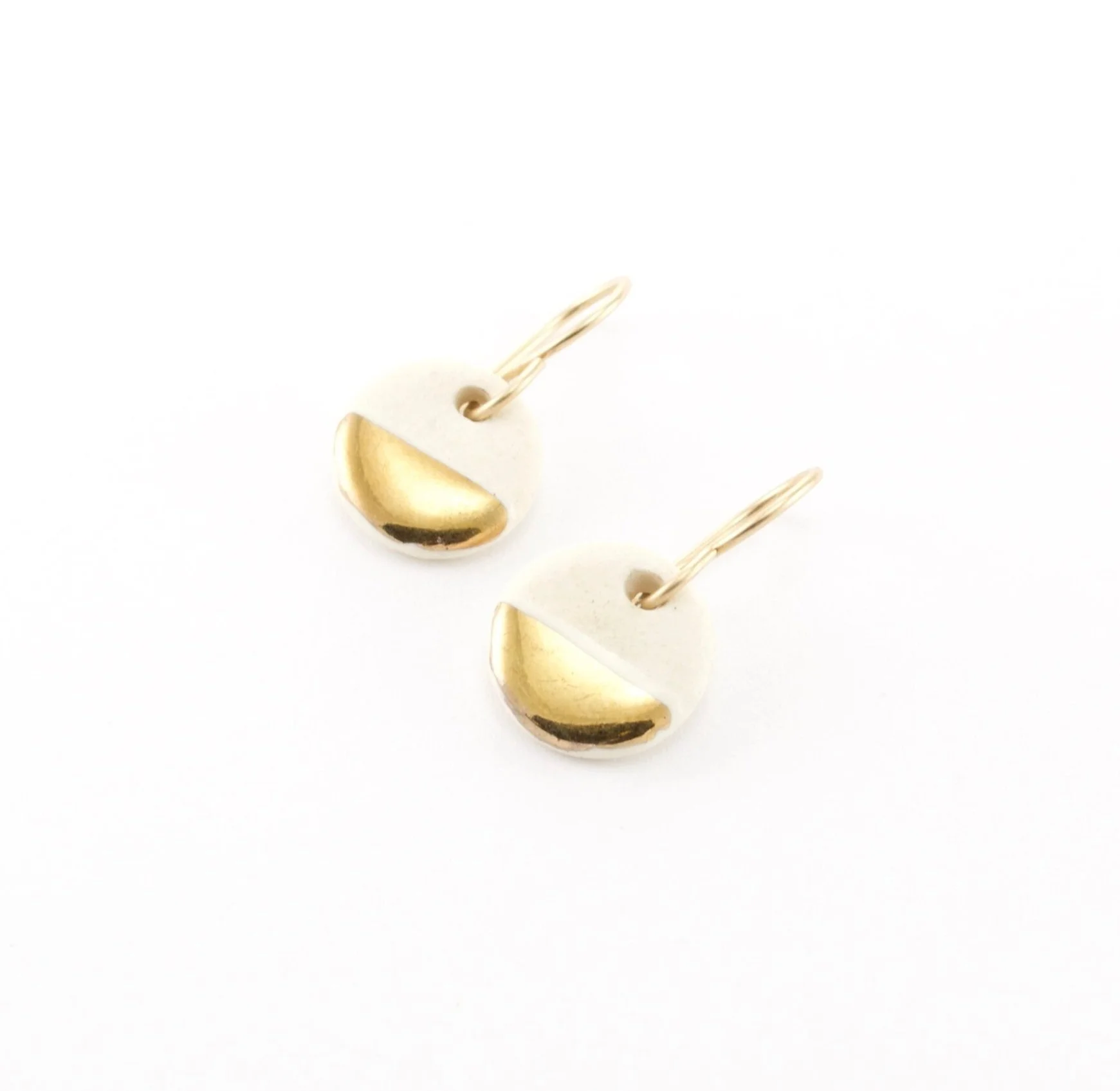 ZO%C3%8B+COMINGS+tiny+pebble+earrings+gold.jpg