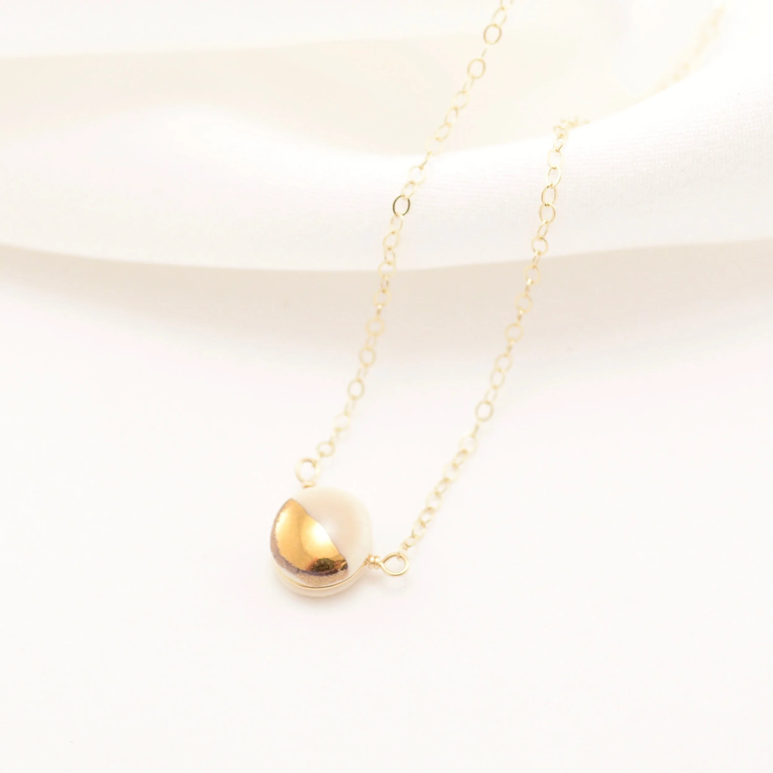 teeny pebble necklace