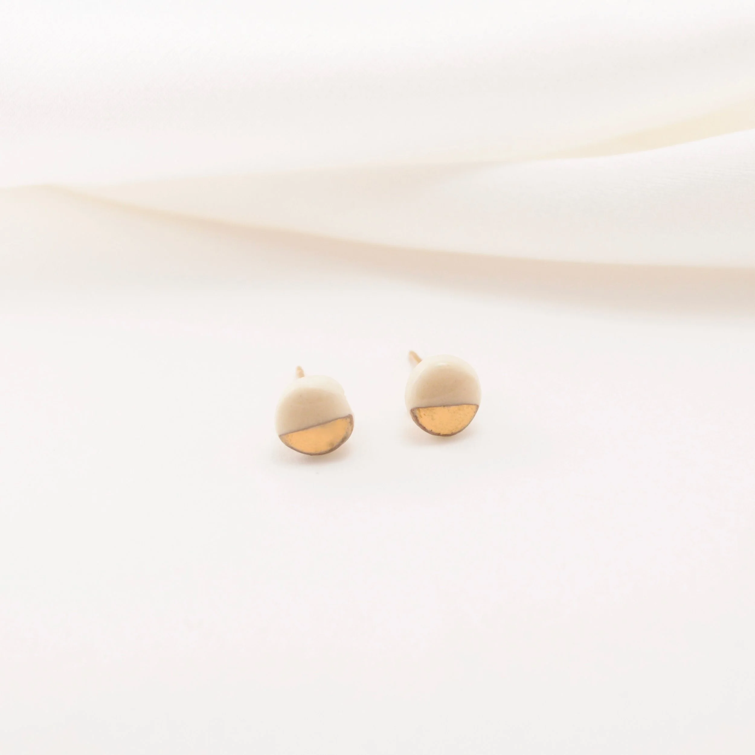 tiny pebble studs
